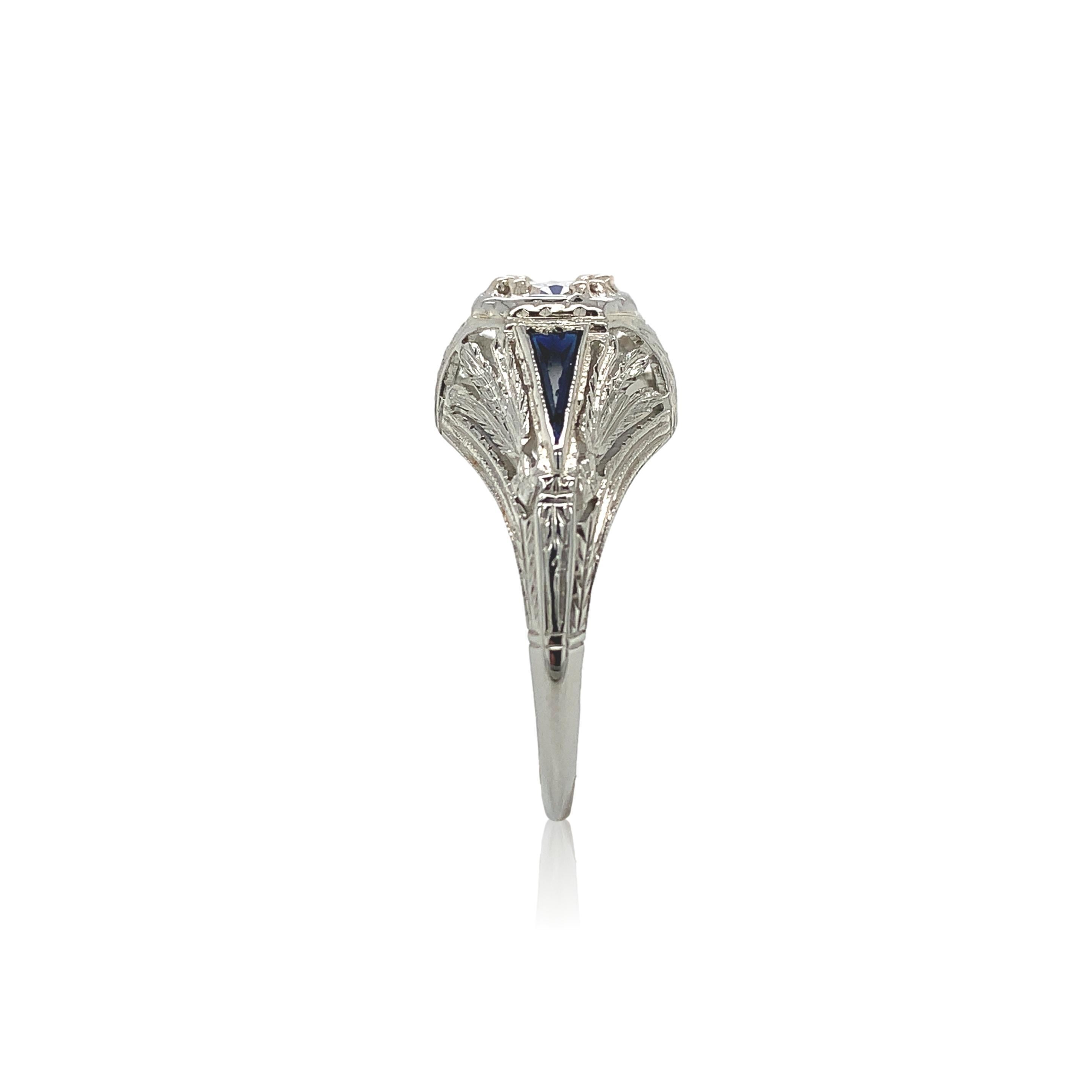 18K Art Deco .41ct Diamond Filigree Ring with GIA Report In Good Condition For Sale In Big Bend, WI