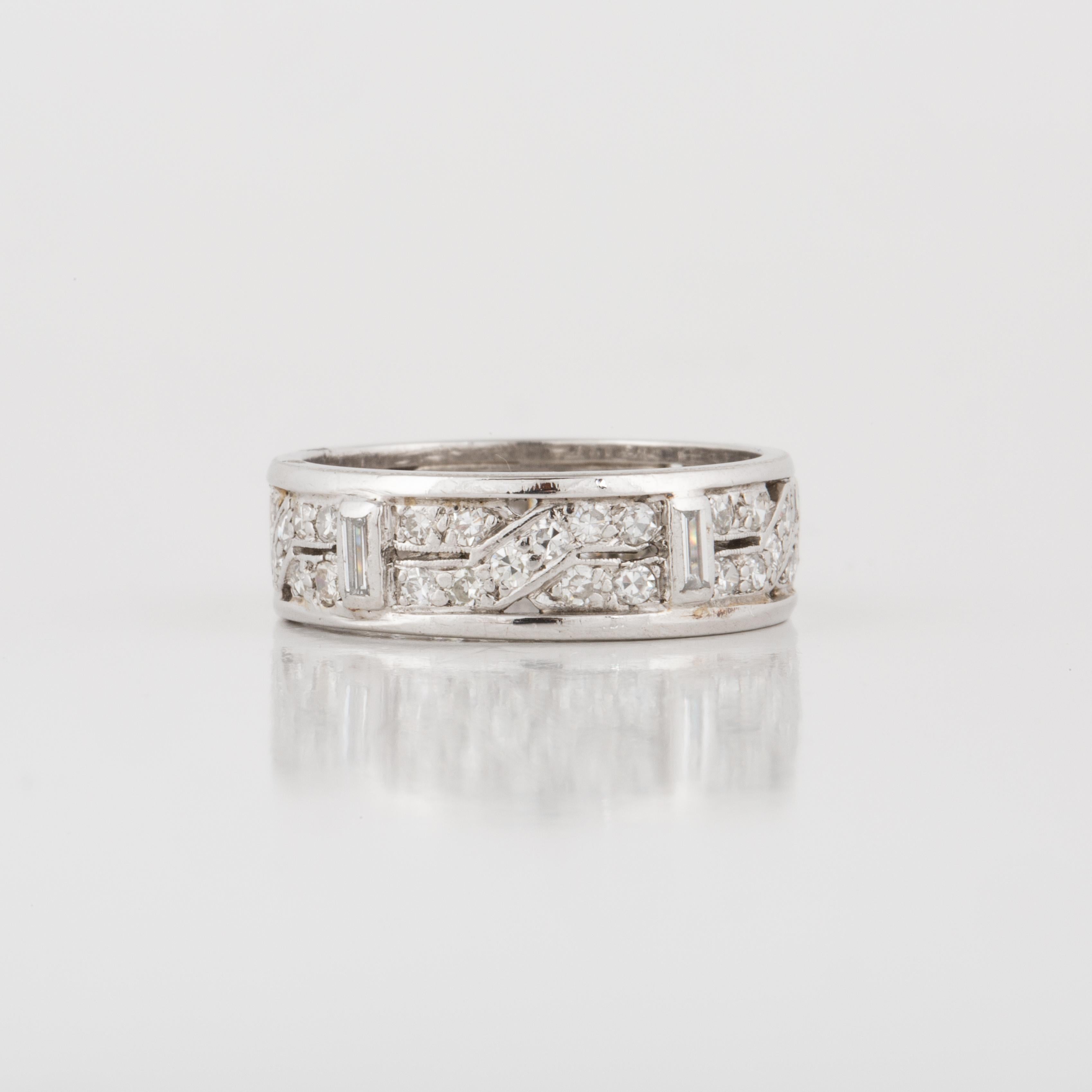 Art Deco 18K White Gold Diamond Eternity Band In Good Condition For Sale In Houston, TX