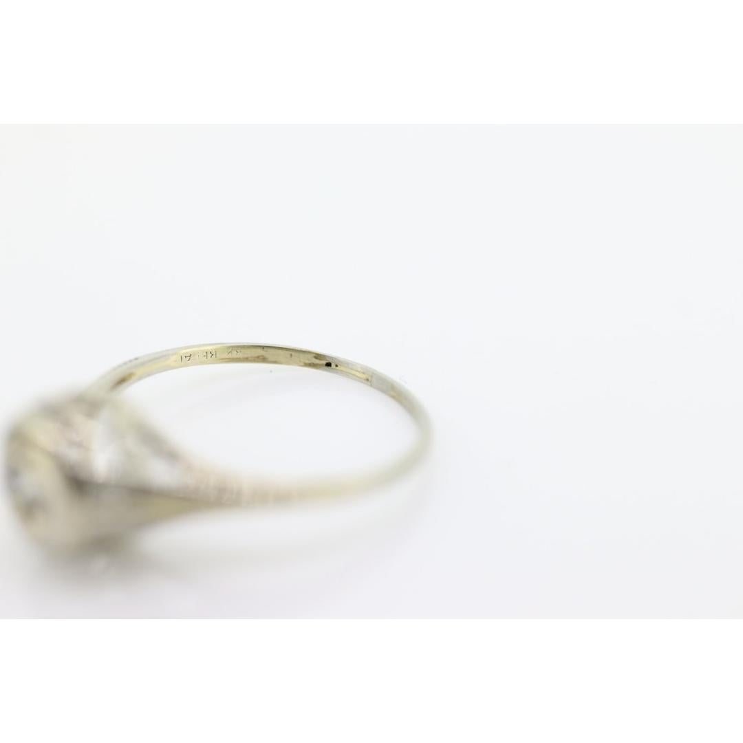 18k Art Deco Diamond ring. 18k White Gold Filigree Ring. Engraved Flower Blossom For Sale 1