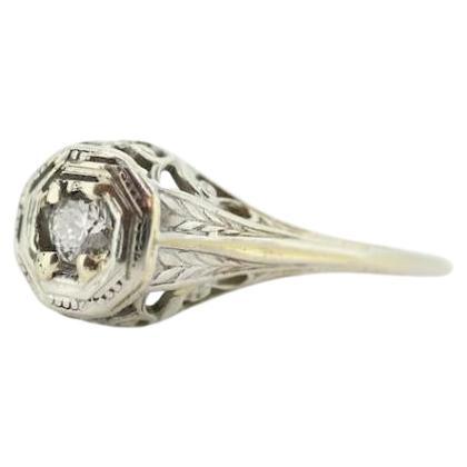 18k Art Deco Diamond ring. 18k White Gold Filigree Ring. Engraved Flower Blossom