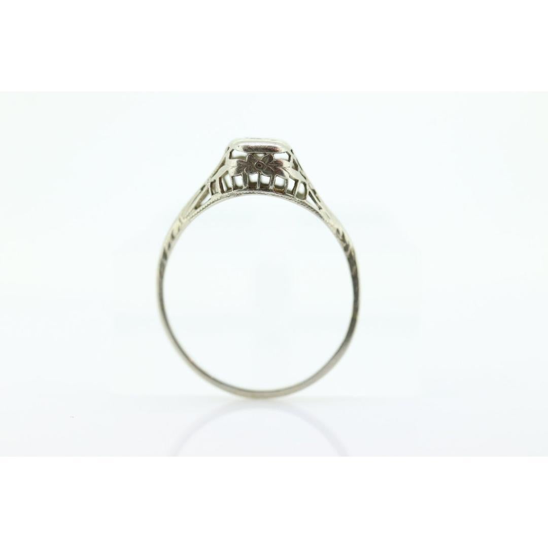 18 Karat Art Deco Diamantring. 18 Karat Weißgold Filigraner Ring im Angebot 2