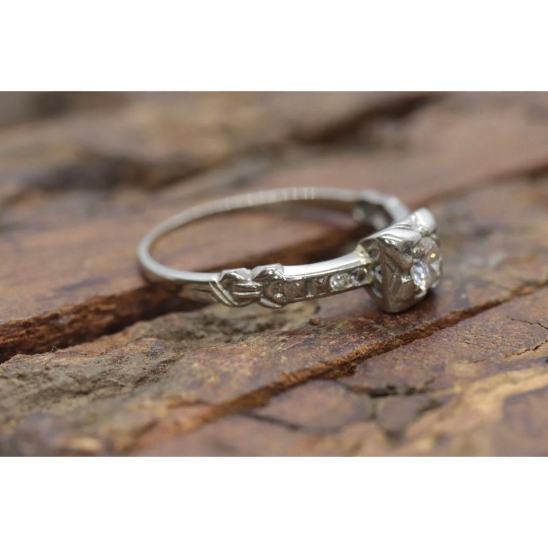 18k ART DECO Diamant Solitär-Ring. 18k Großer Diamant-Verlobungsring. 1920er Jahre im Zustand „Gut“ in Port Charlotte, FL