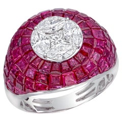 Anillo Cúpula de Rubí de Engaste Invisible Art Decó de 18K con Racimo de Diamantes Marquesa