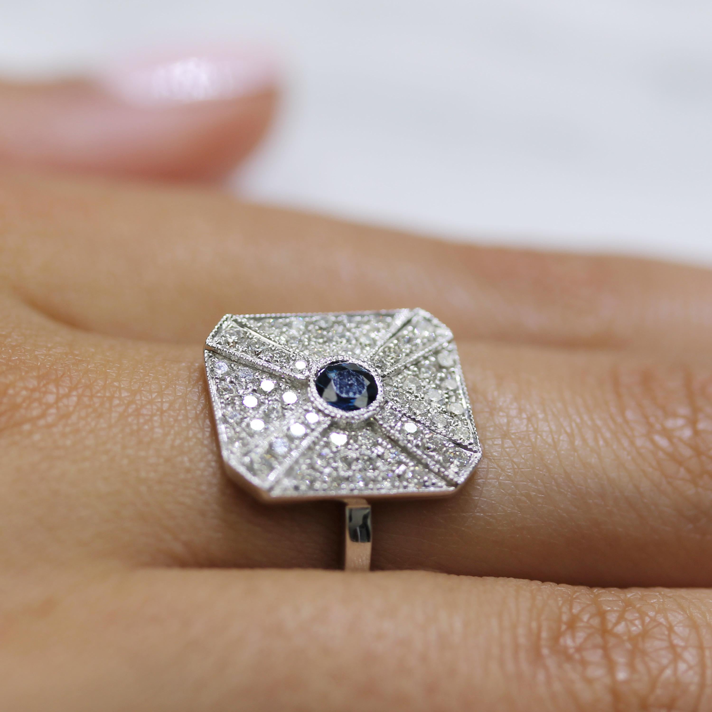 18K Art Deco Style White Gold Round Blue Ceylon Sapphire & Diamond Cocktail Ring In New Condition For Sale In Great Neck, NY