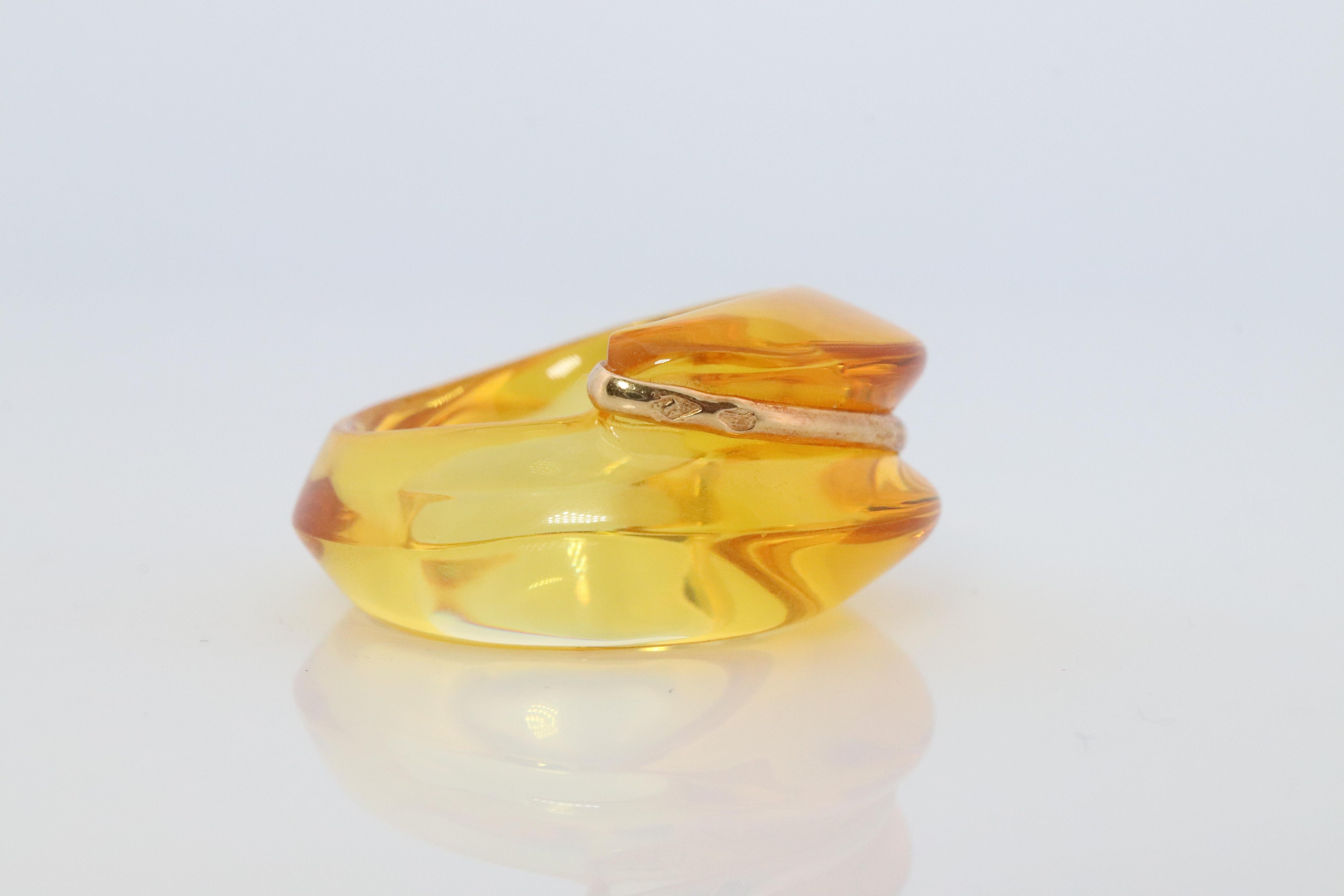 18k BACCARAT Ring. Yellow Crystal retro Coquillage Ring. In Good Condition For Sale In Port Charlotte, FL