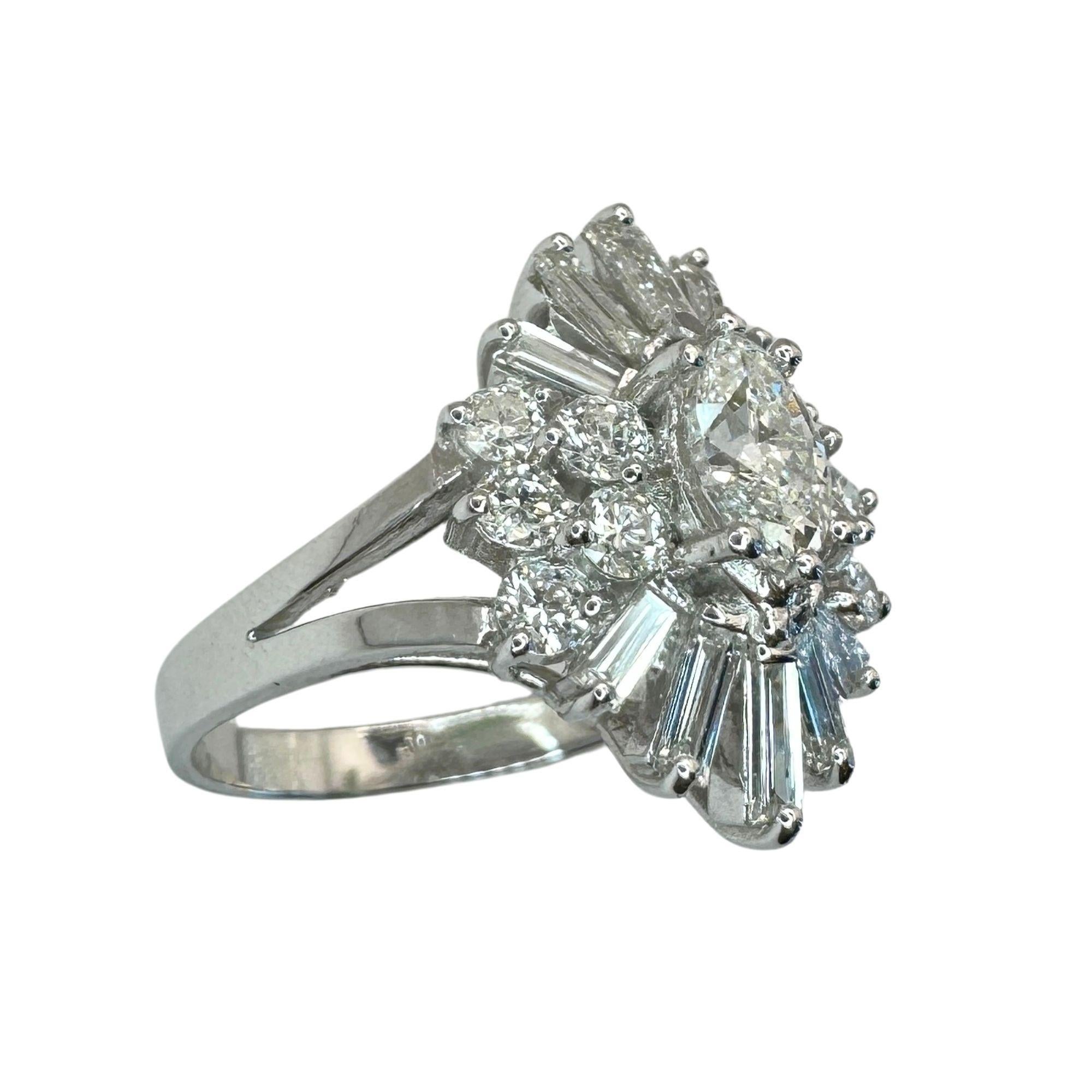 18k Baguette and Marquise Cut Diamond Navette Ring For Sale 1