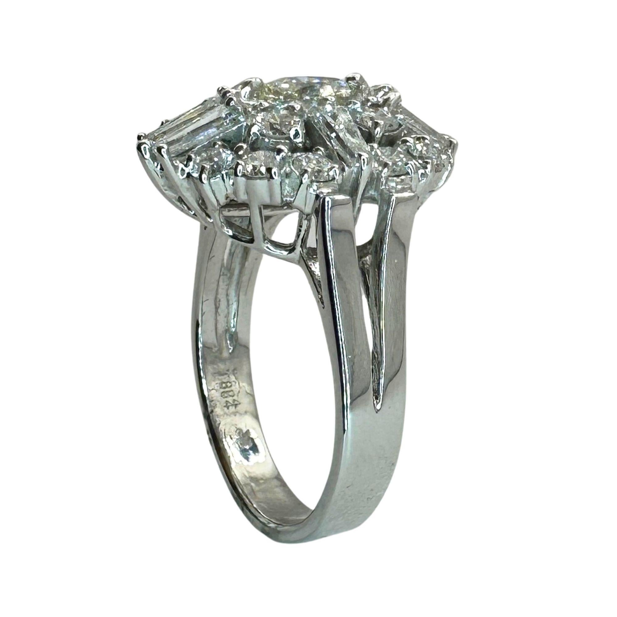 18k Baguette and Marquise Cut Diamond Ring For Sale 1