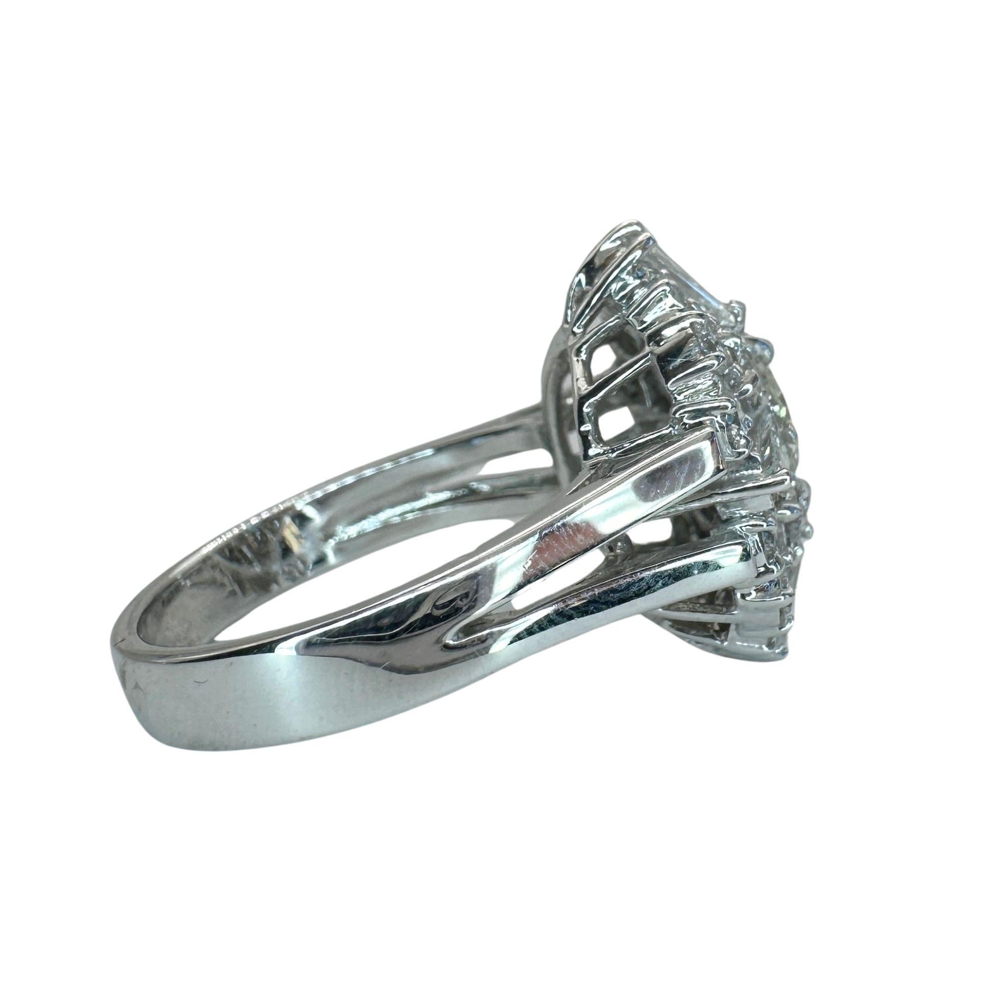 18k Baguette and Marquise Cut Diamond Ring For Sale 4