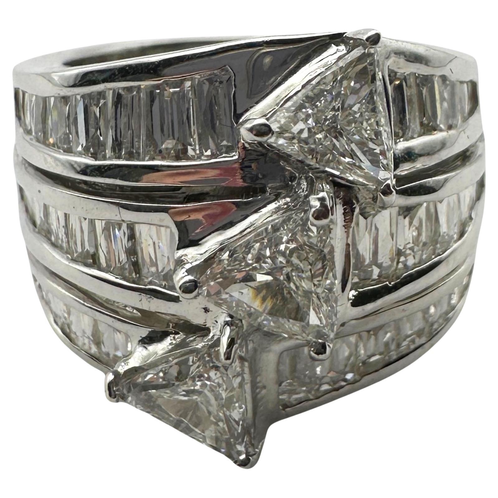 18k Baguette and Trillion Cut Diamond Wide Band Ring For Sale