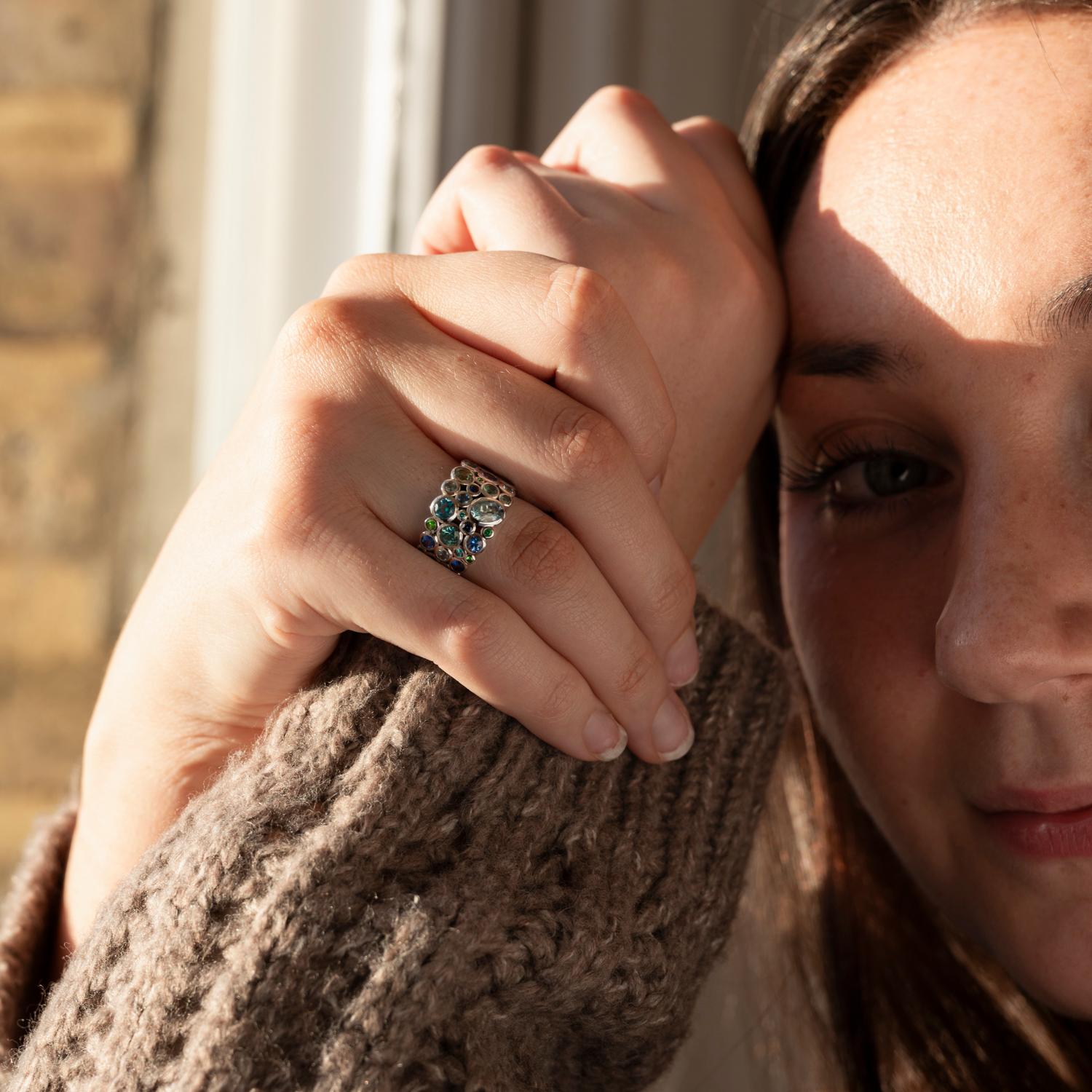 18k Bespoke Teal Cascade Ring In New Condition For Sale In London, GB