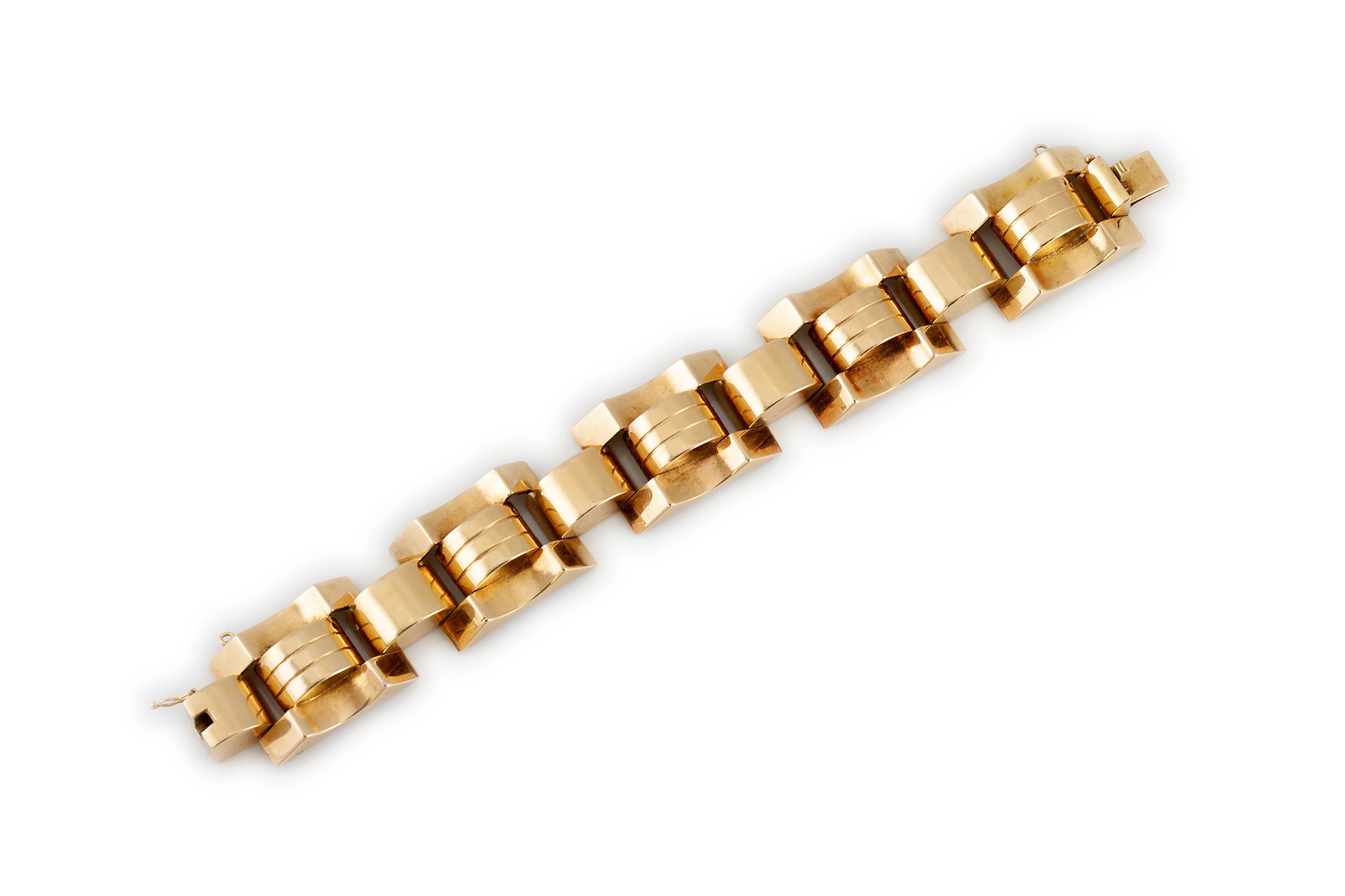 18 Karat Big Links Bracelet In Excellent Condition In New York, NY