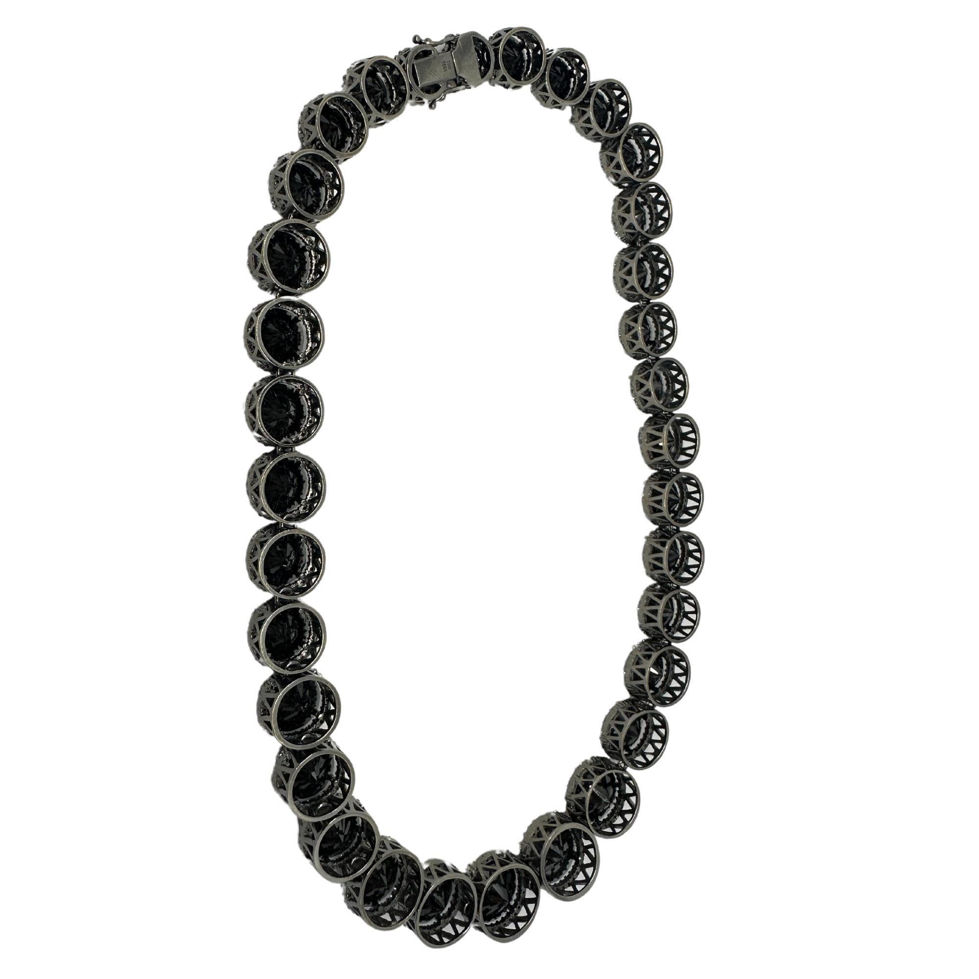 Donna Collana girocollo con diamanti bianchi e neri 18k in vendita