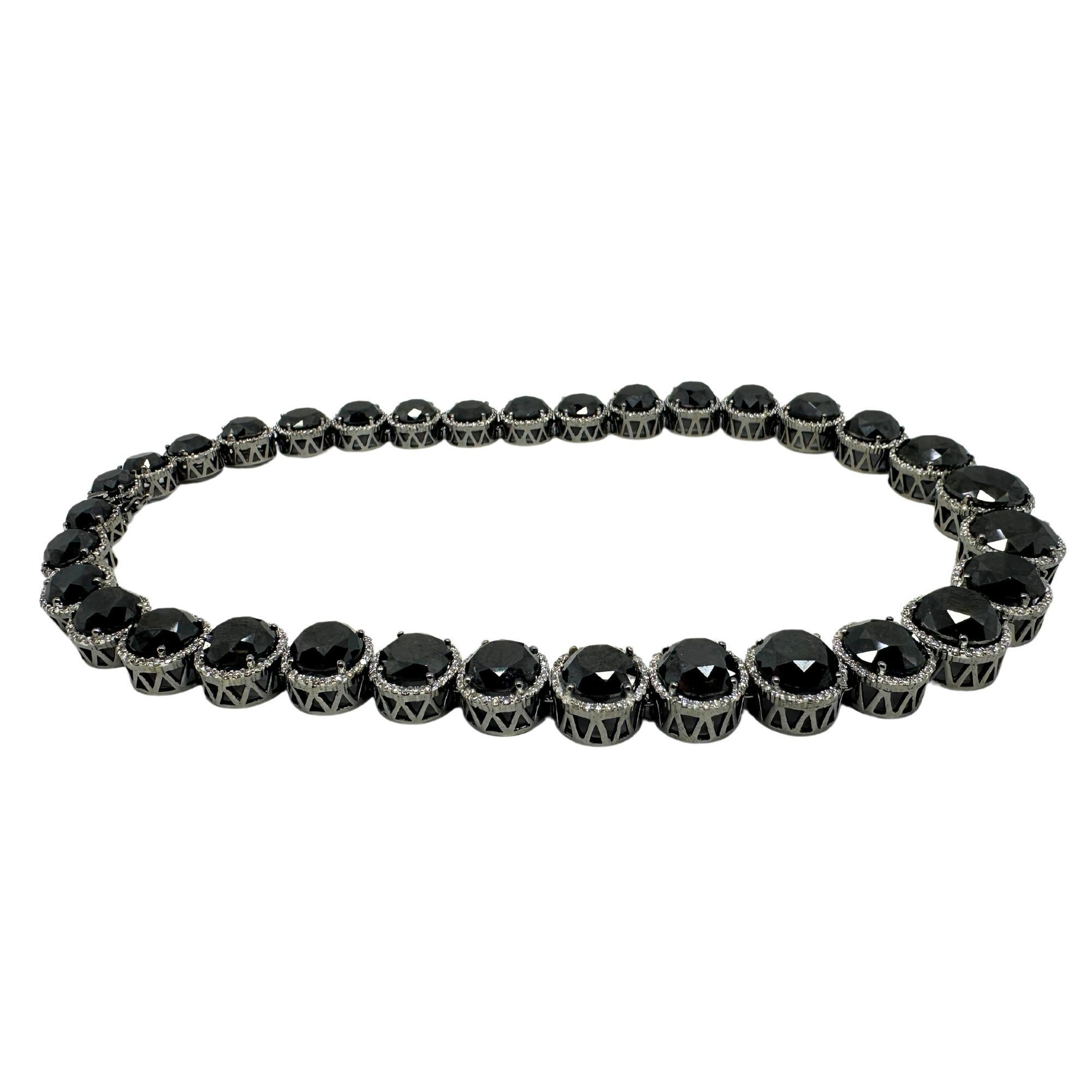 Collana girocollo con diamanti bianchi e neri 18k in vendita 2