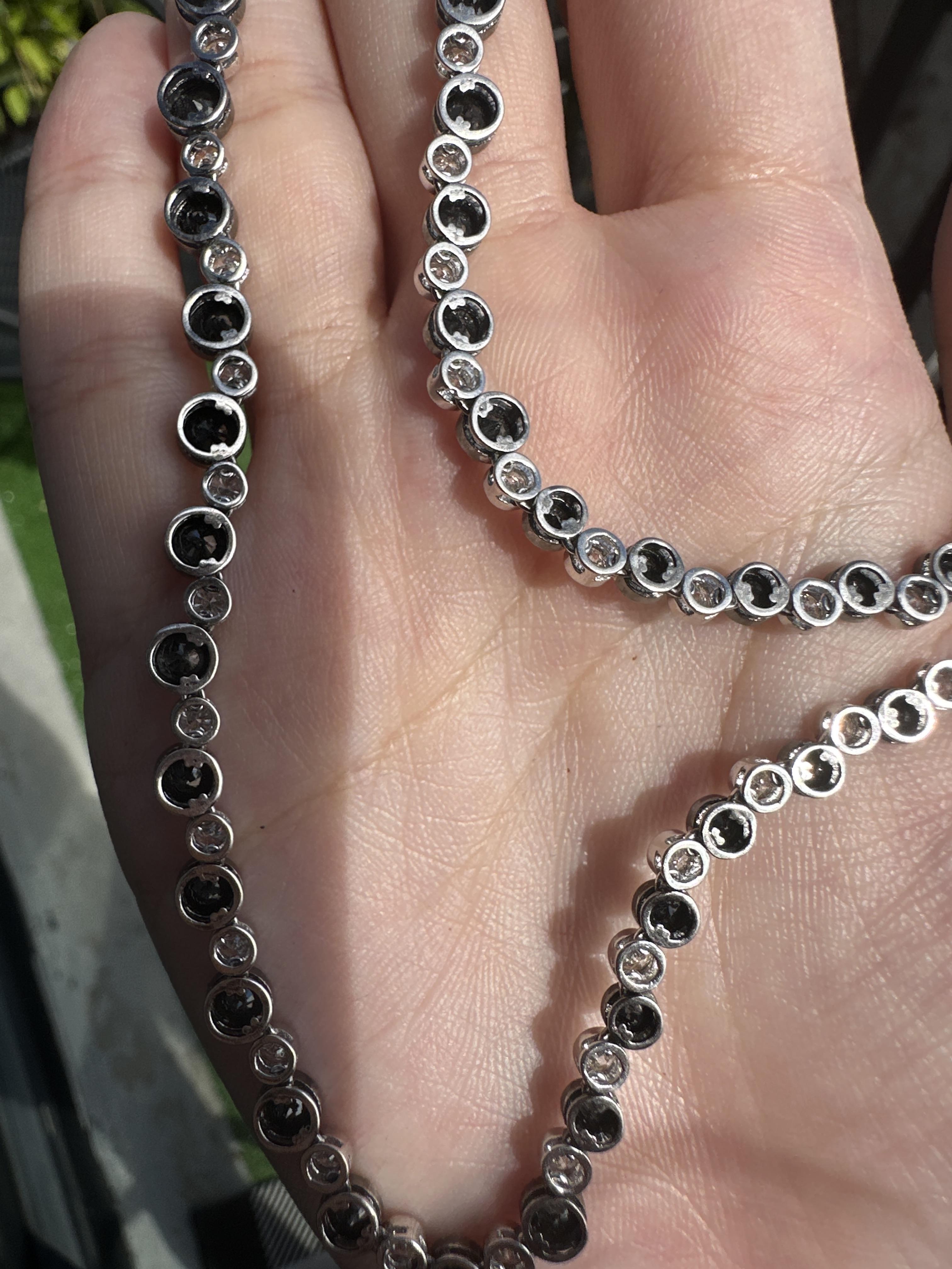 18k Black and White Diamond Necklace For Sale 5