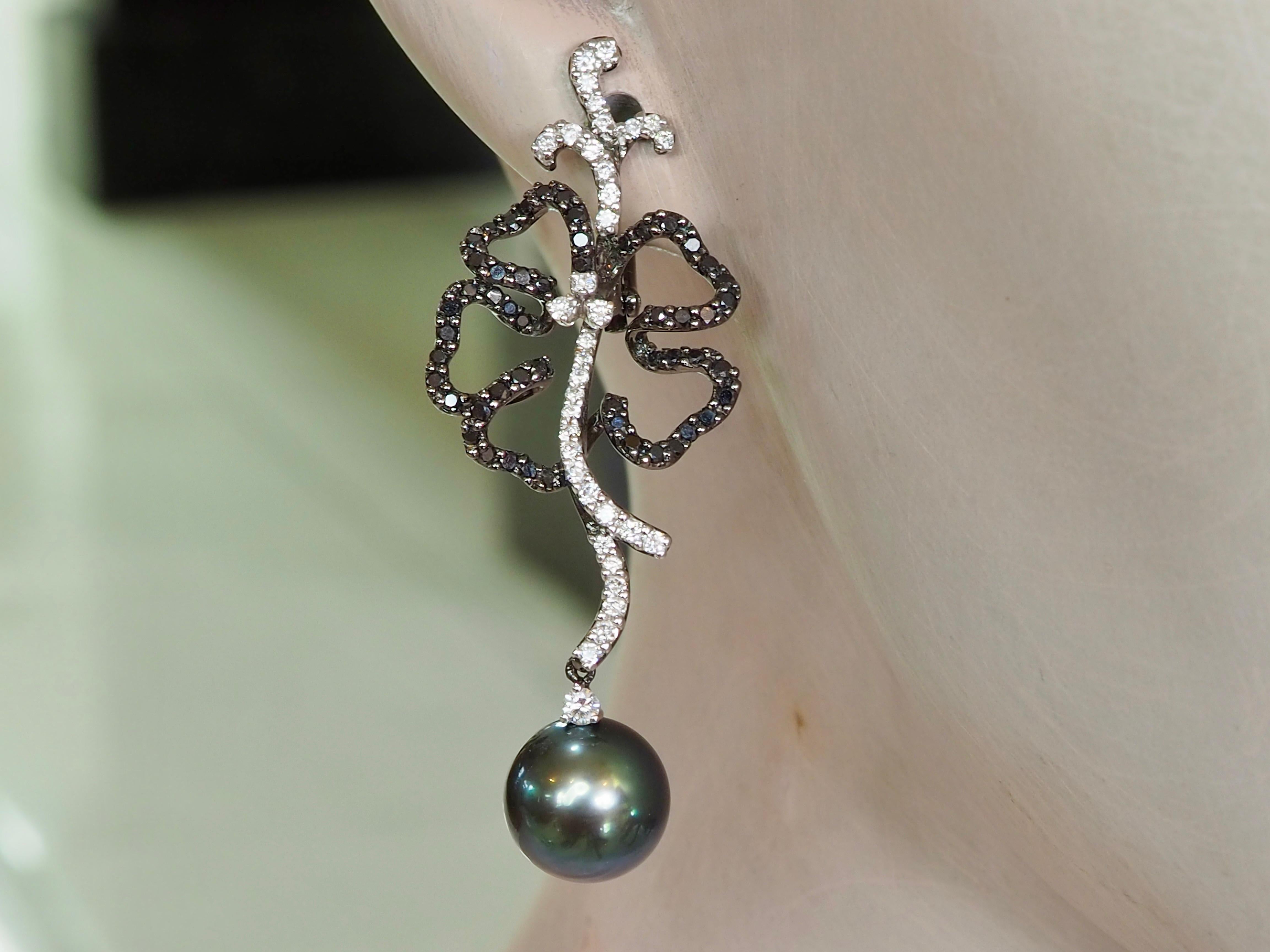 18K Black Gold 10.7mm Tahitian Greenish Black Pearl & 1.99ct Diamond Earrings For Sale 6