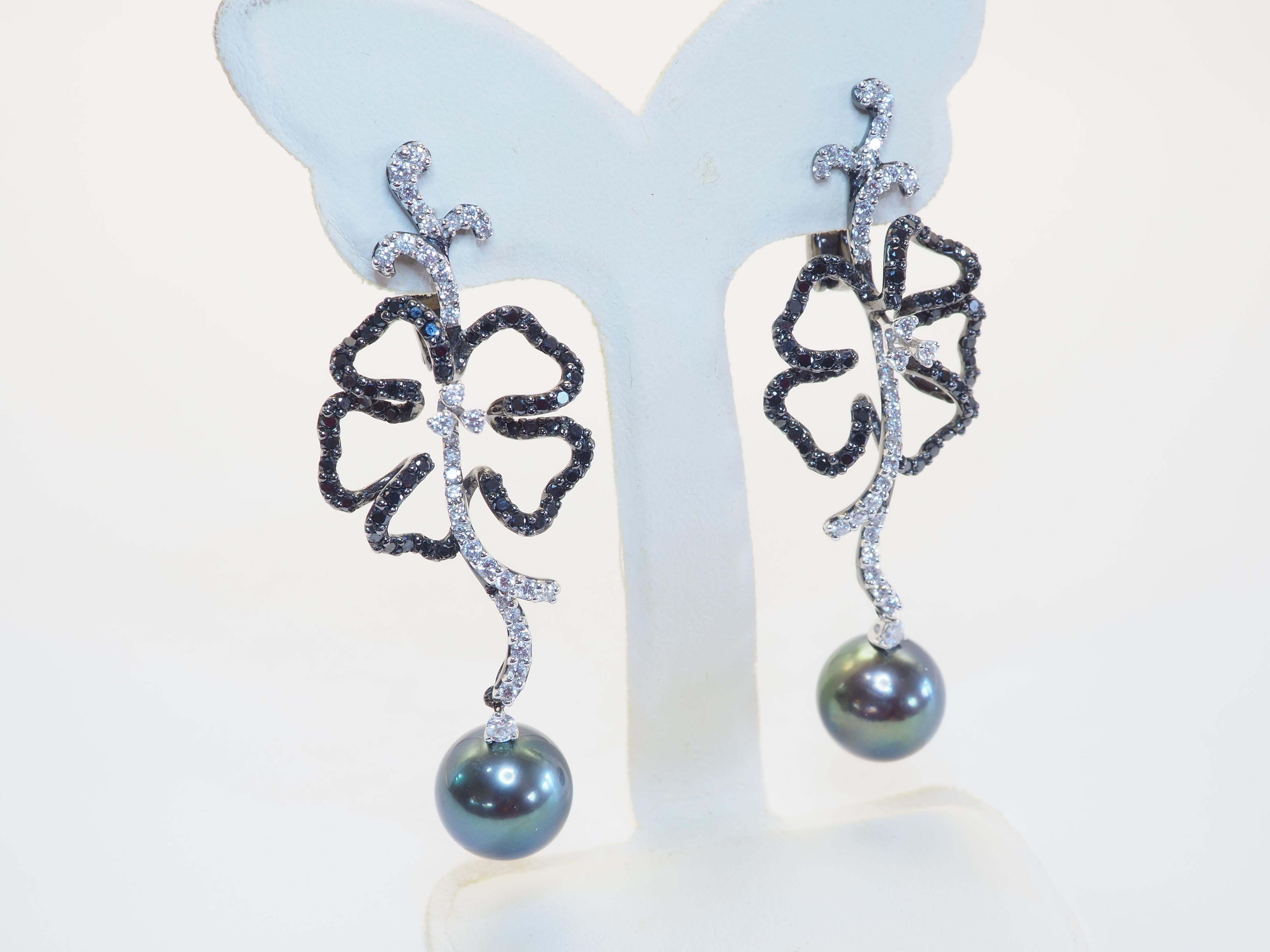 Women's or Men's 18K Black Gold 10.7mm Tahitian Greenish Black Pearl & 1.99ct Diamond Earrings For Sale