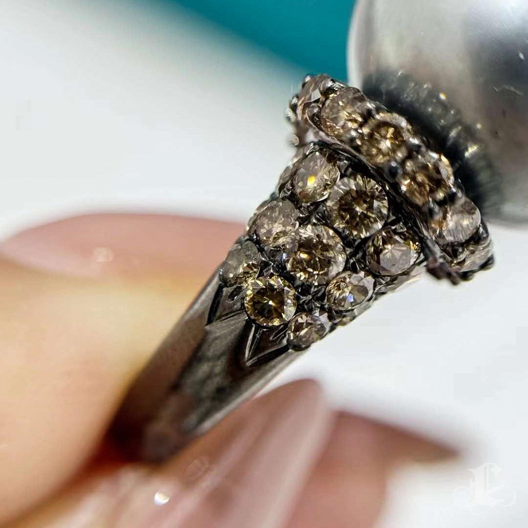Krone Radiance】Noir Aurora Tahiti Perle Diamant Ring in 18K Schwarzgold im Angebot 1