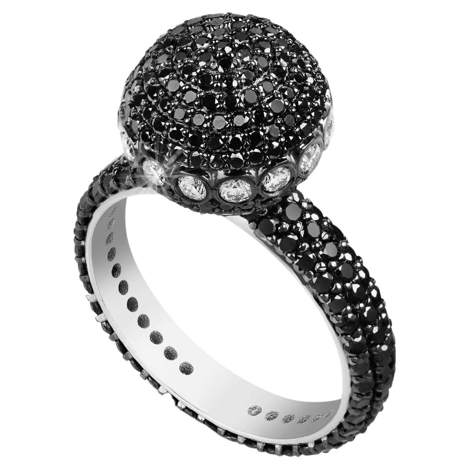 18k black gold eternity ring with black and white diamonds For Sale