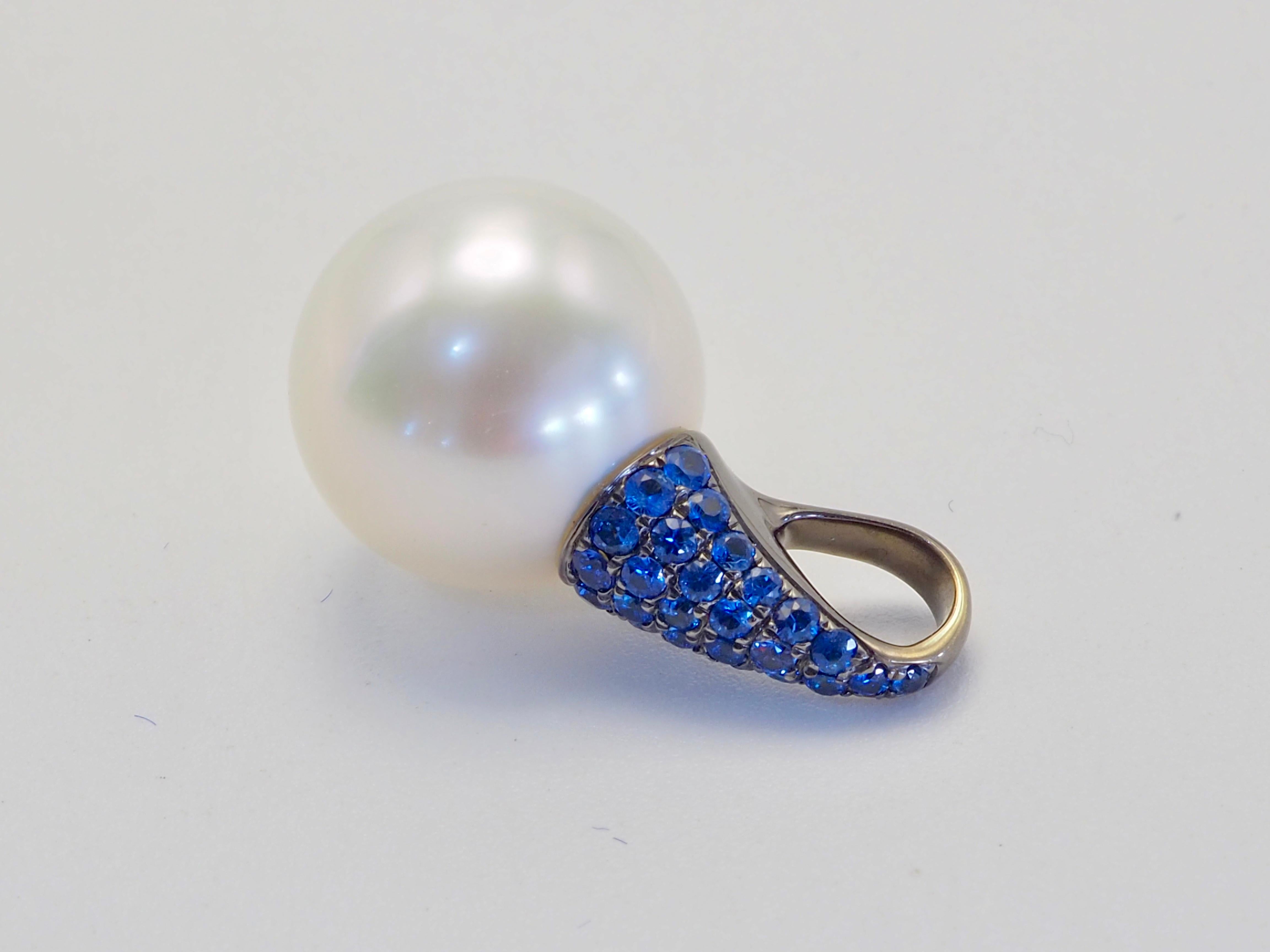 18K Black Rhodium Gold 12.2mm White South Sea Pearl & 0.35 Blue Sapphire Pendant For Sale 3