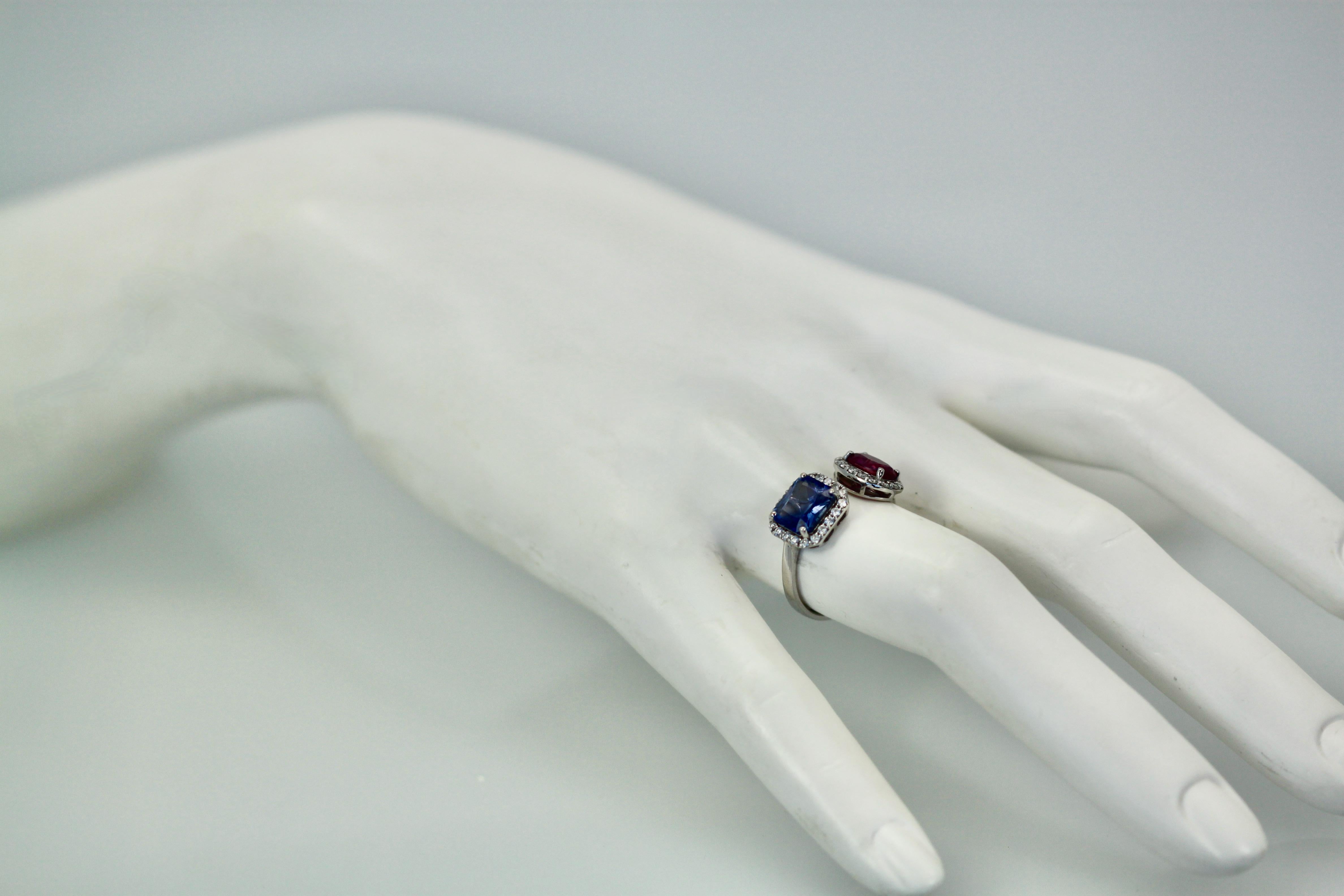 18k Blue and Pink Sapphire Diamond Ring 3.28 Carats For Sale 1