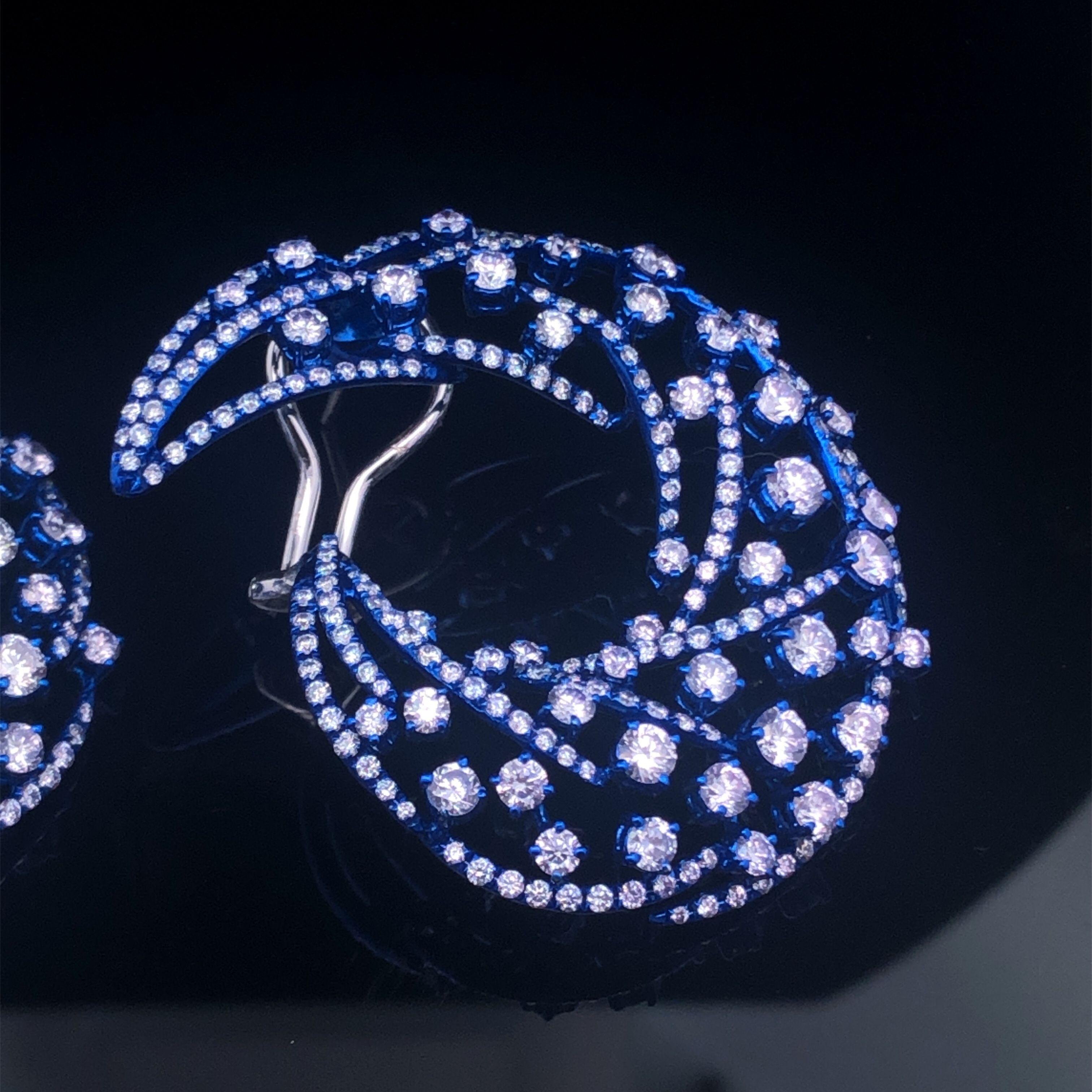 18 Karat Blauer Electrophoretic Coating 7,90 Karat Diamant-Ohrring mit Halbhoop im Angebot 3