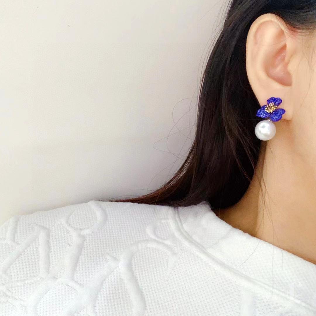 【Vine Symphony】Convertible Blue-Gold Blossom Sapphire & South Sea Pearl Earrings For Sale 5