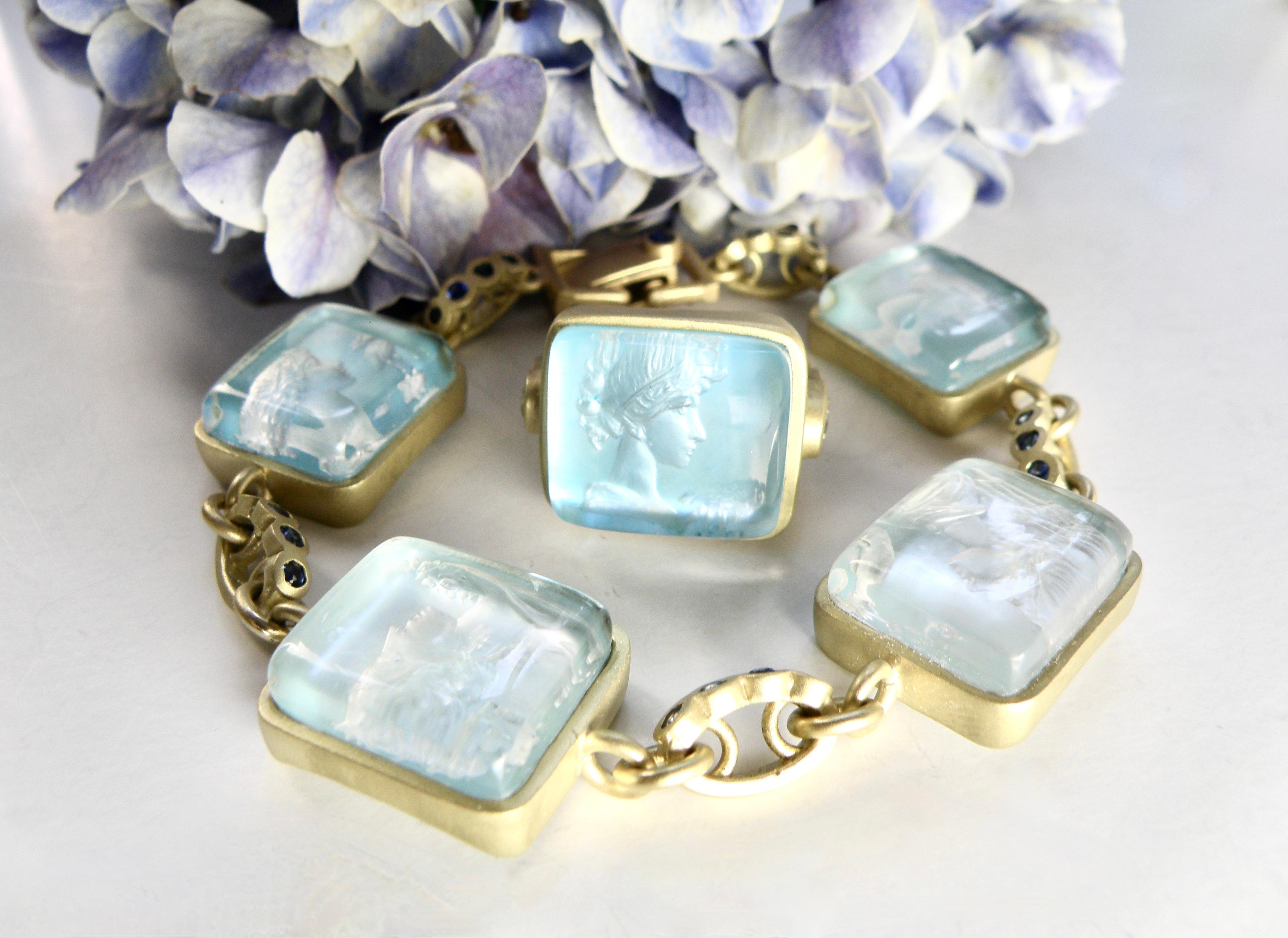 18k blue mother of pearl classical lady cameo ring In New Condition For Sale In Cohasset, MA