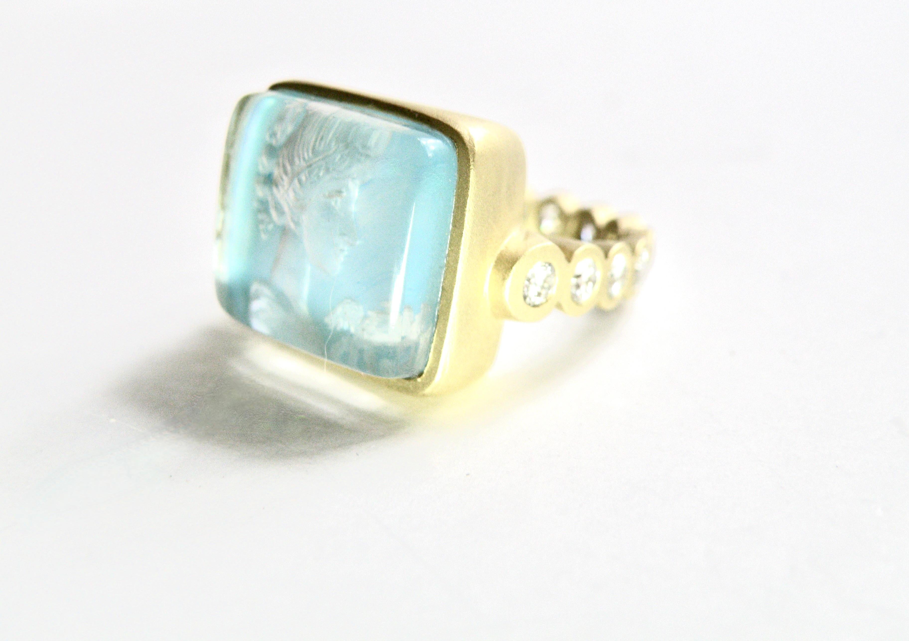 18k blue mother of pearl classical lady cameo ring For Sale 1