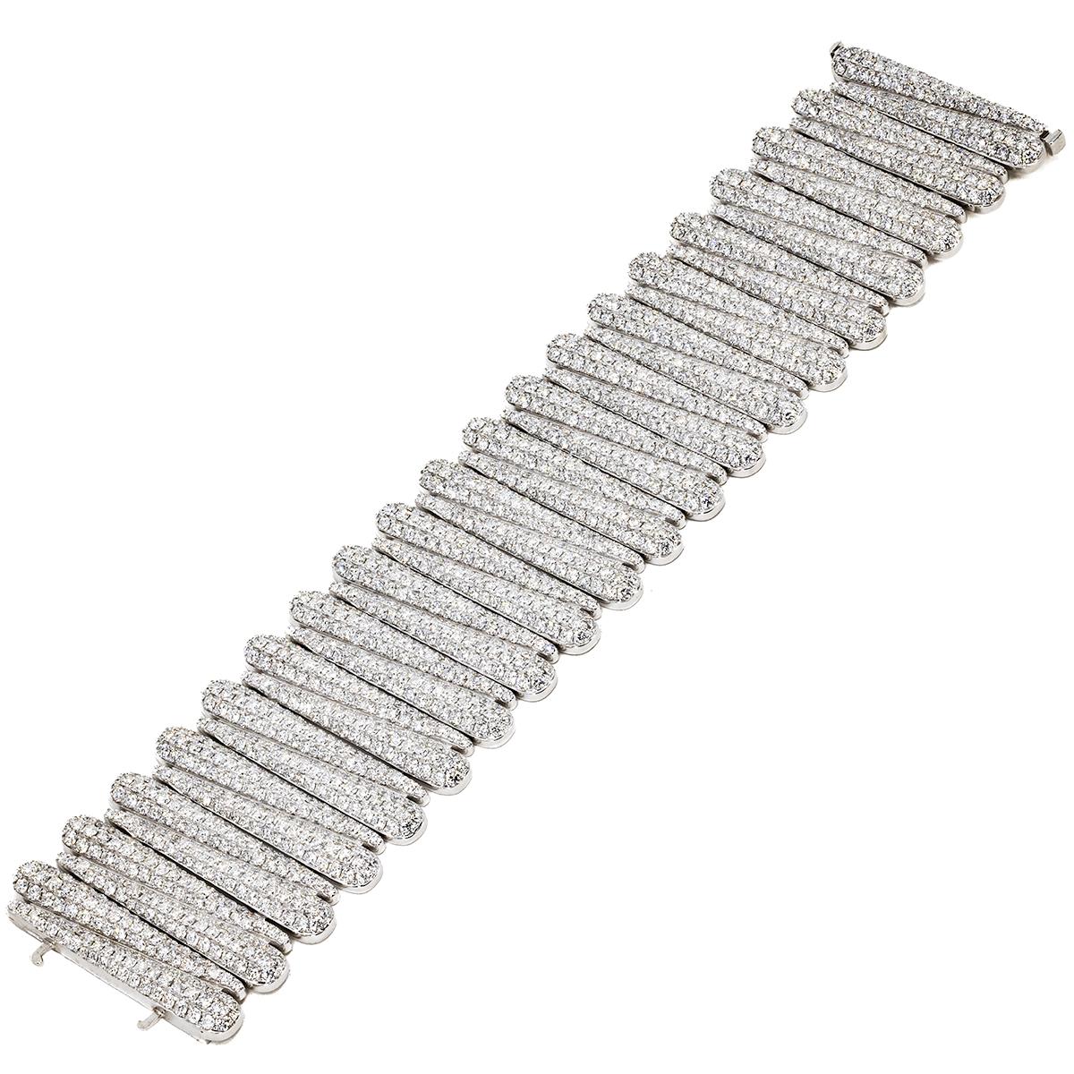 Bracciale 18k con 45,06 carati di diamanti In condizioni Nuovo in vendita a Sarasota, FL