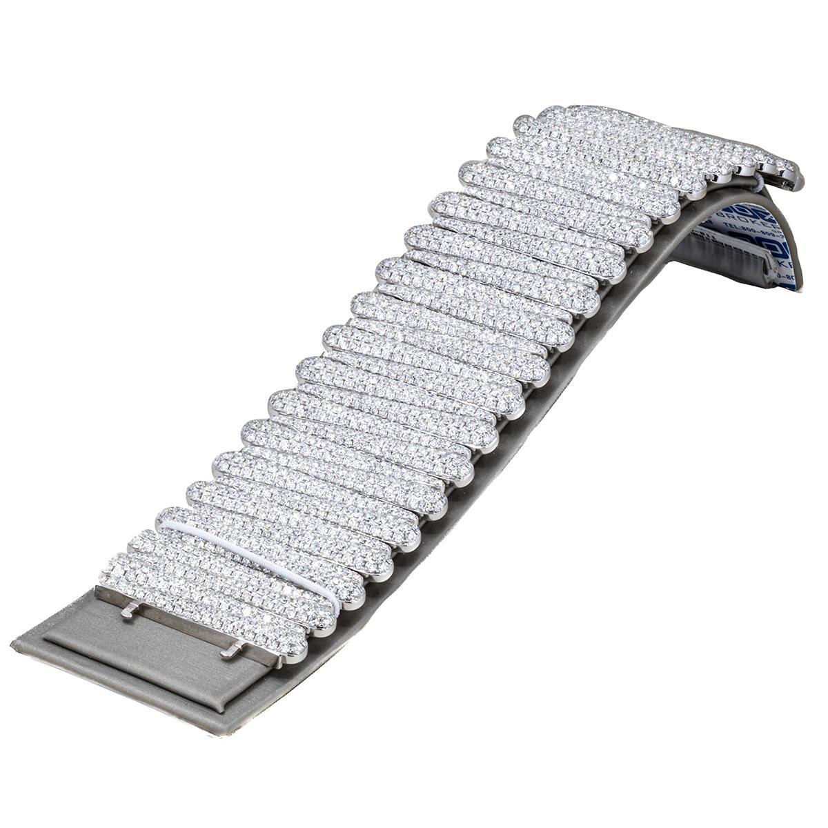 Bracciale 18k con 45,06 carati di diamanti in vendita 3