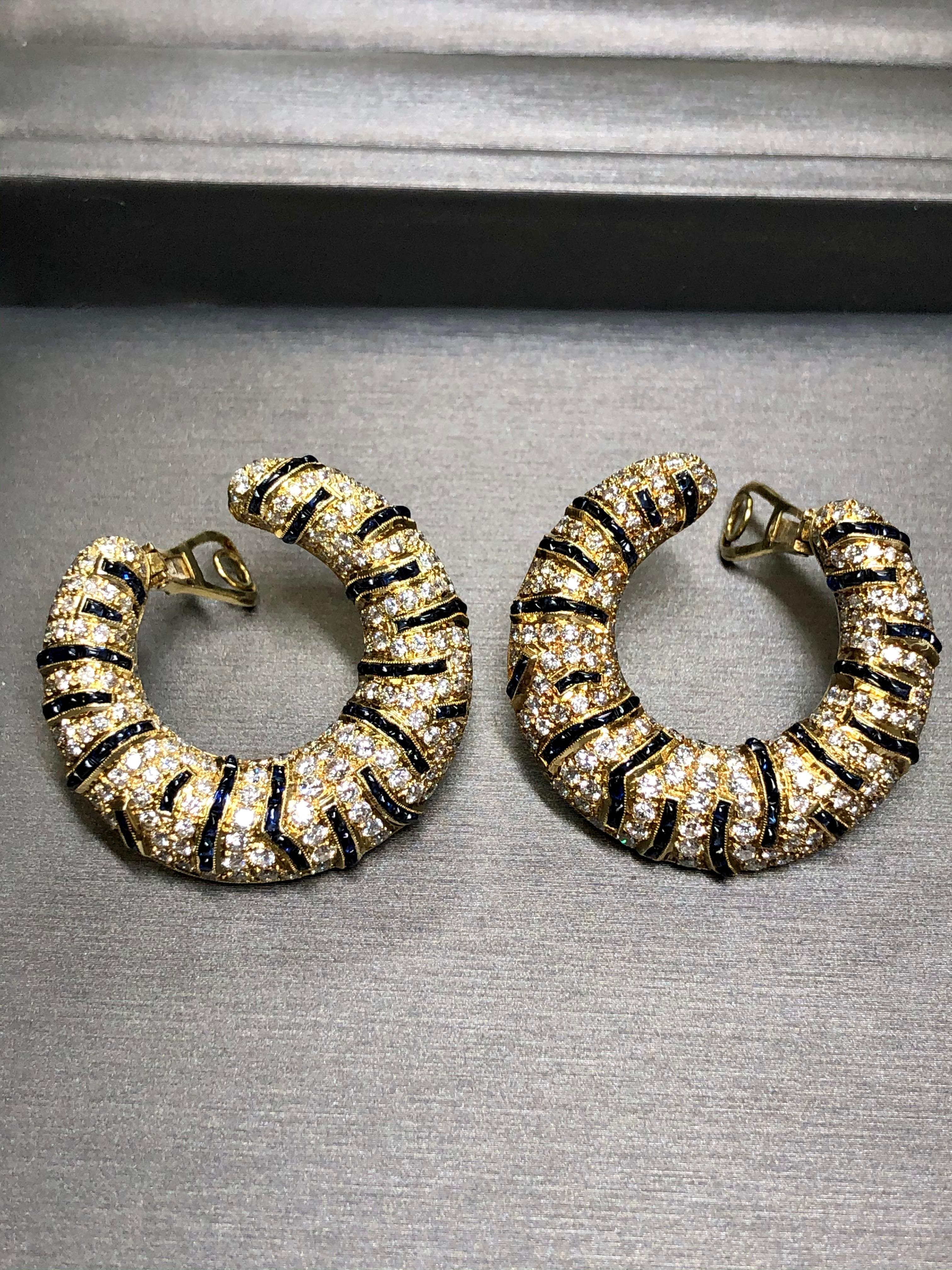 Women's or Men's 18K Buff Top Sapphire Diamond Back To Front Hoop Earrings 11.85cttw F Vs For Sale