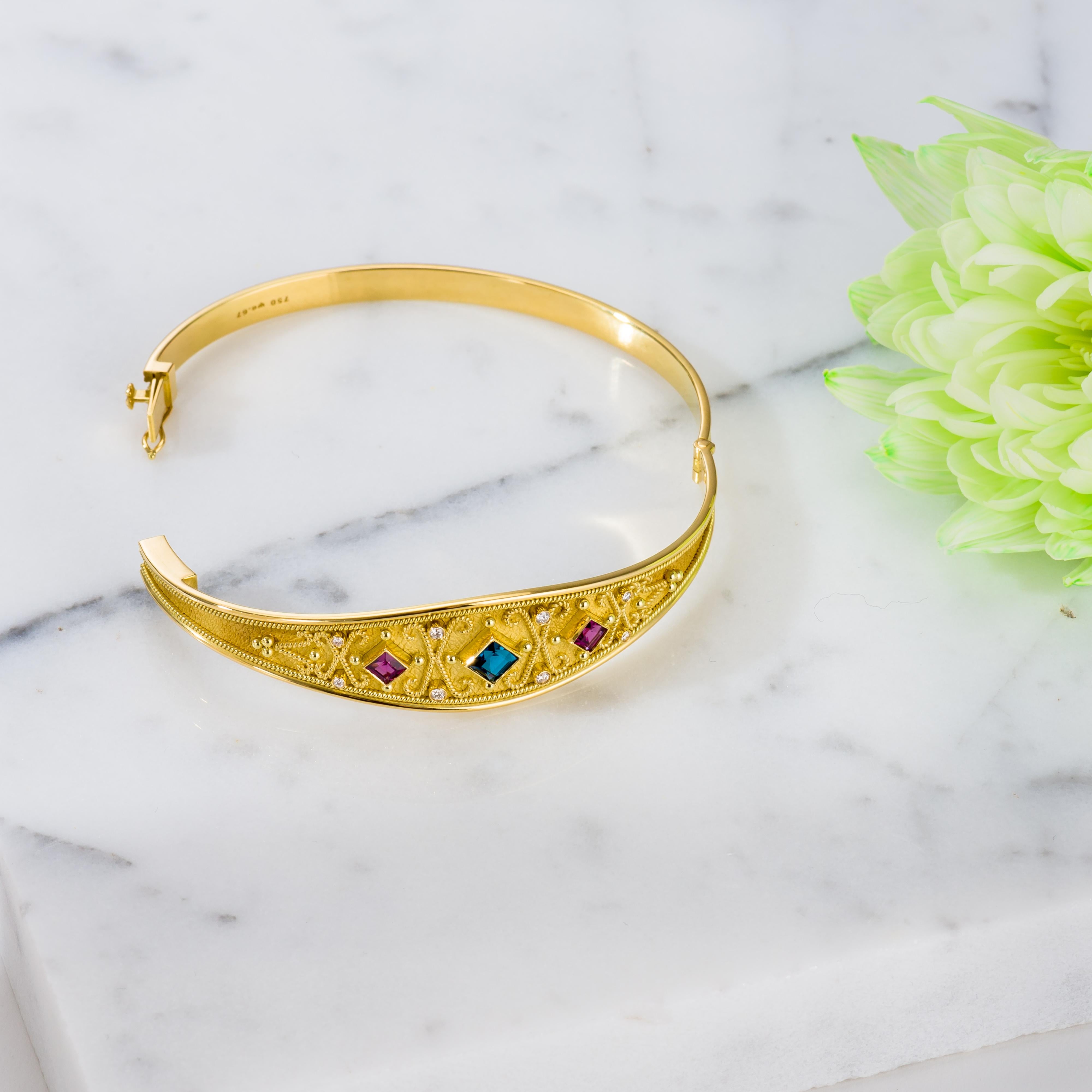 Bracelet byzantin en or 18 carats avec topaze rhodolite et diamants en vente 2