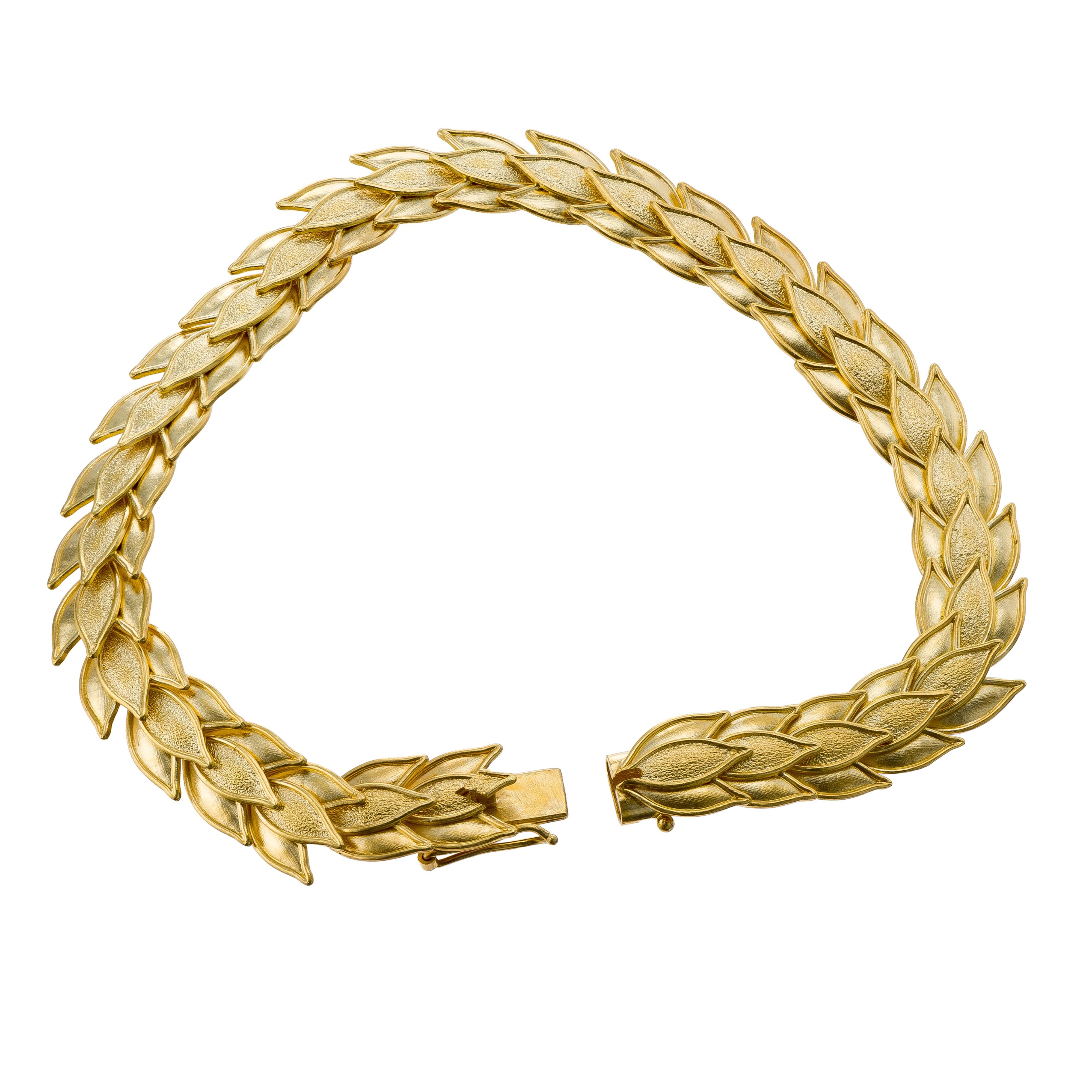 18K Byzantine Gold Laurel Bracelet In New Condition For Sale In Athens, GR