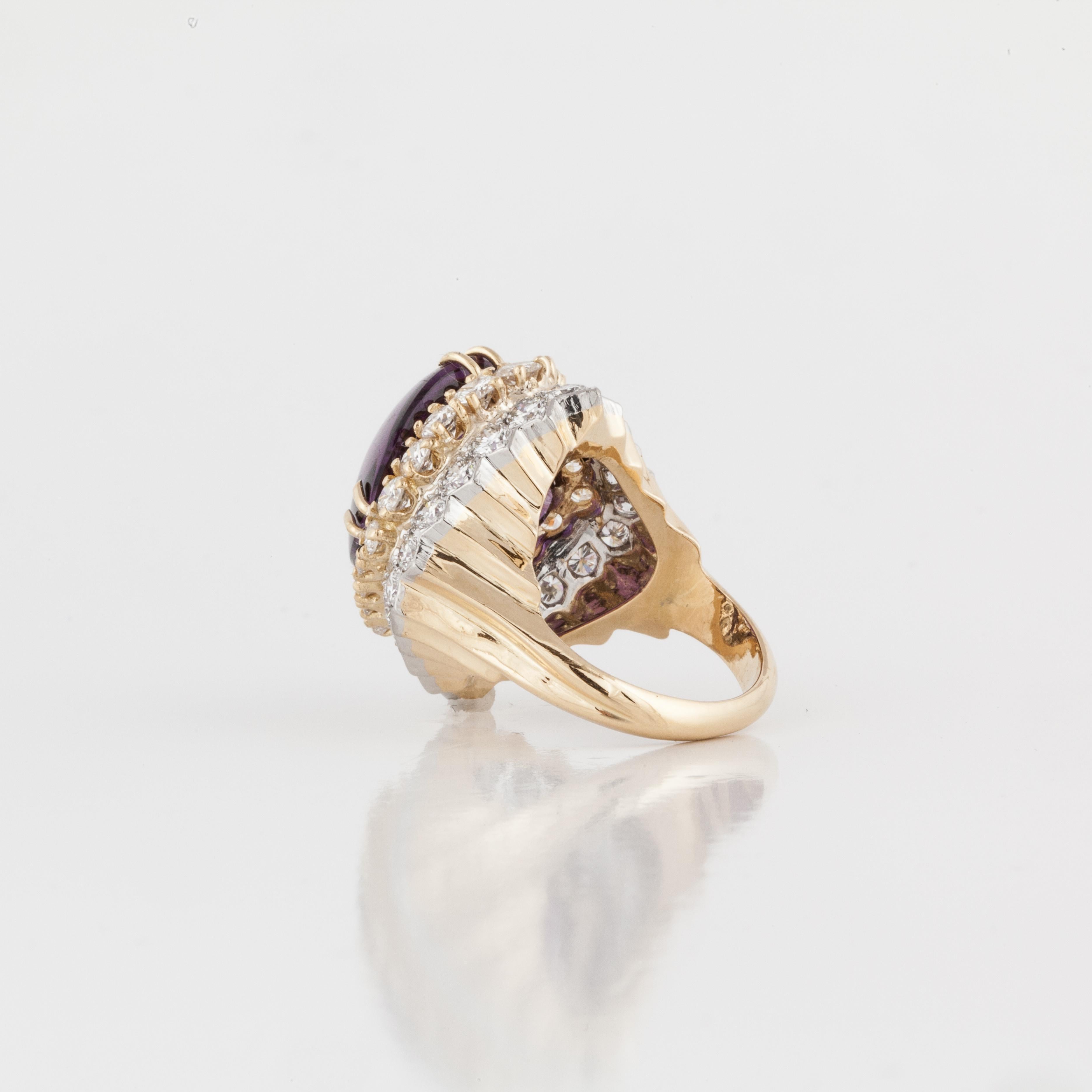 Cabochon Amethyst and Diamond Ring in 18K Gold In Good Condition For Sale In Houston, TX