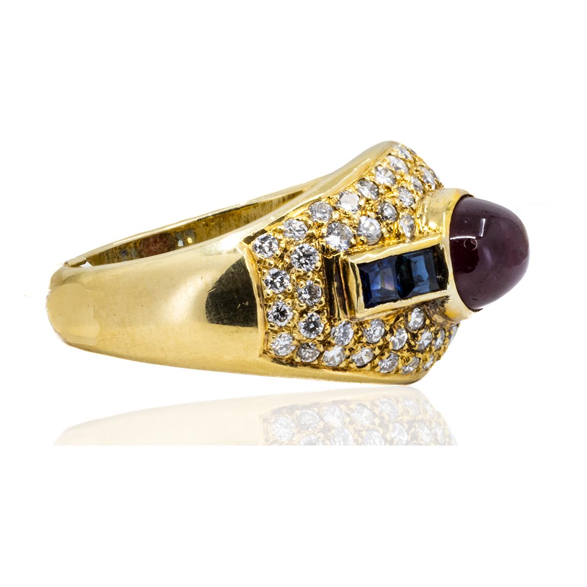 Anello con rubino cabochon 18k In condizioni ottime in vendita a Sarasota, FL