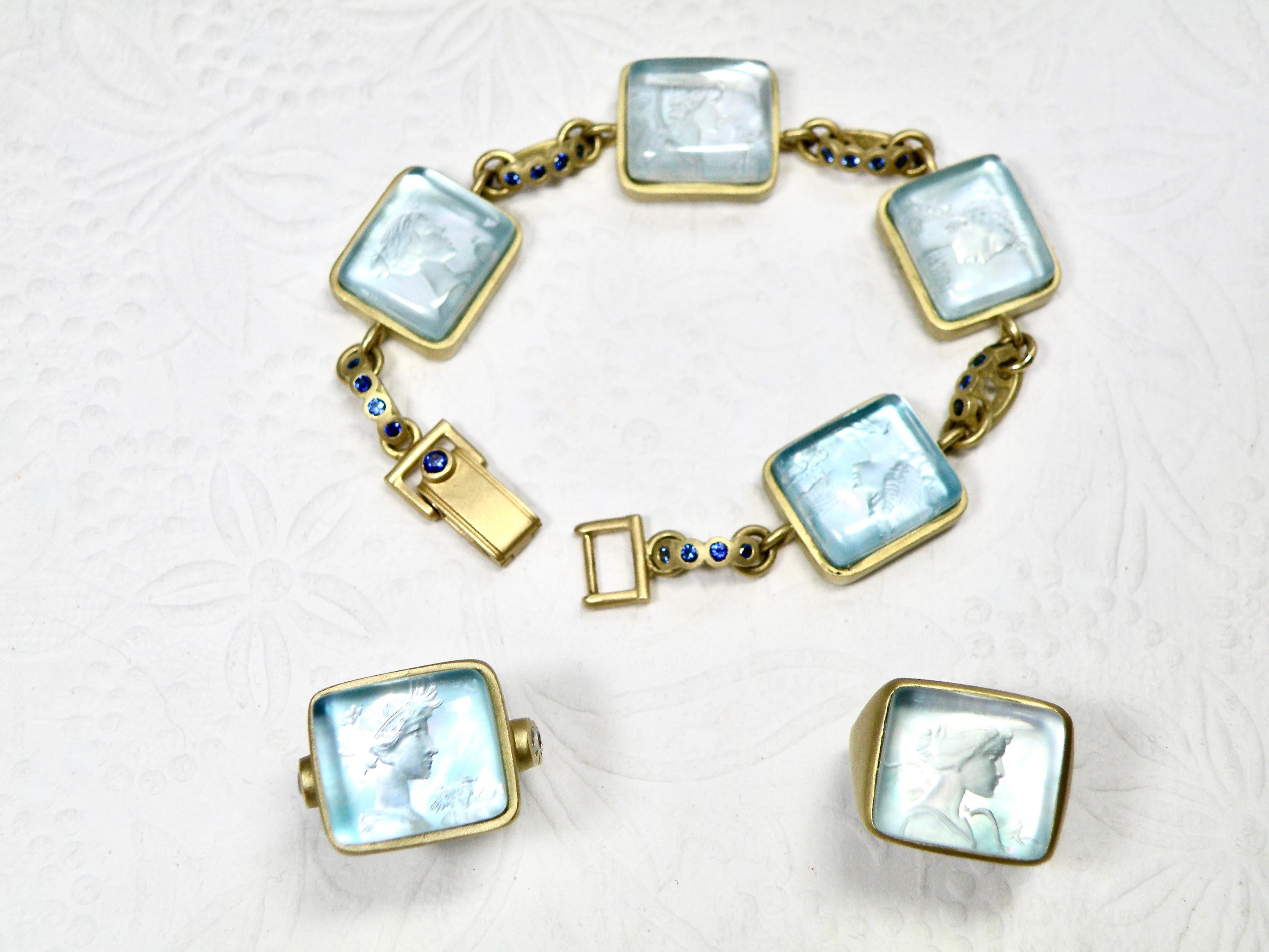 Women's or Men's 18k Cameo Blue Mother of Pearl Bracelet, Sapphire Links For Sale