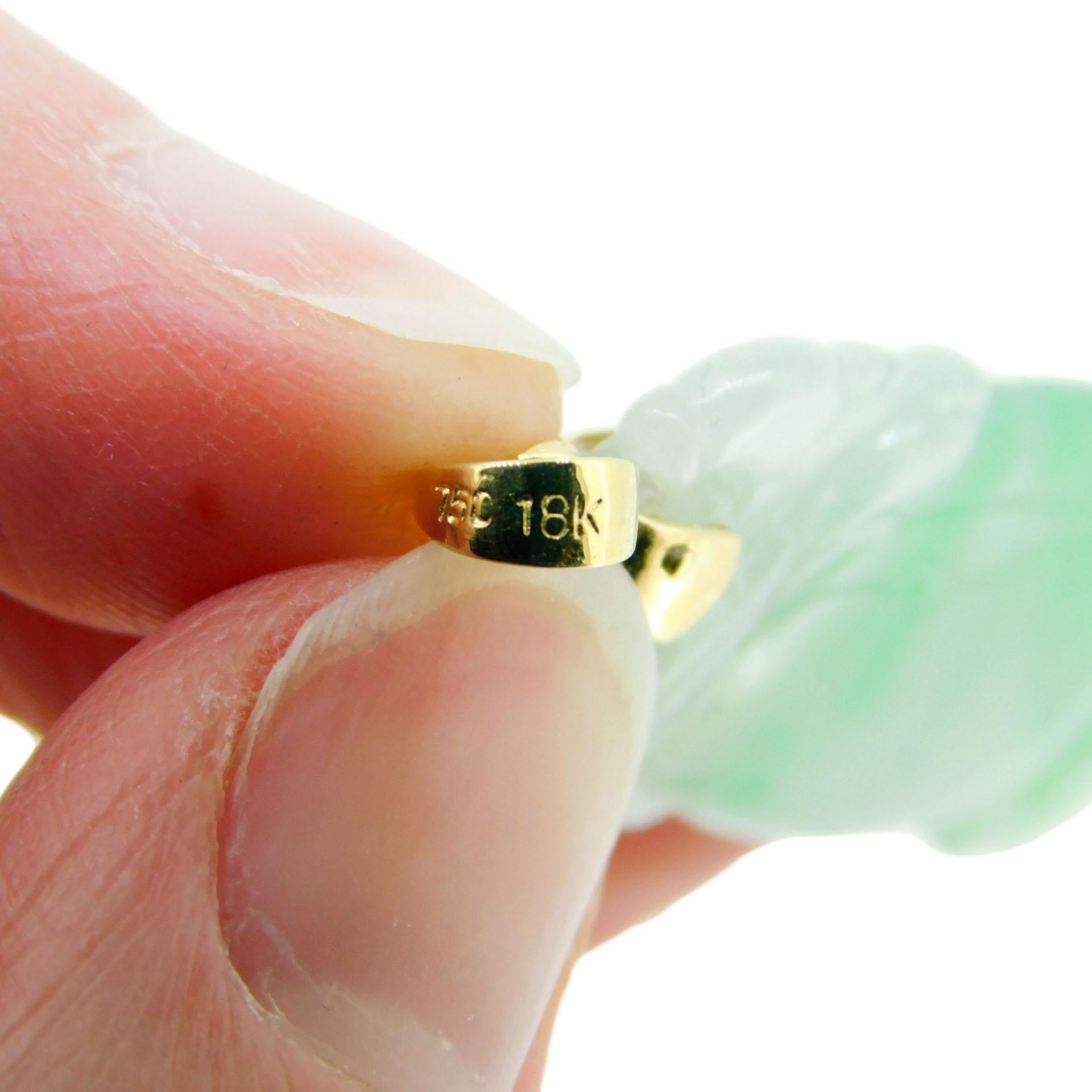 18K Carved Jade Pendant 