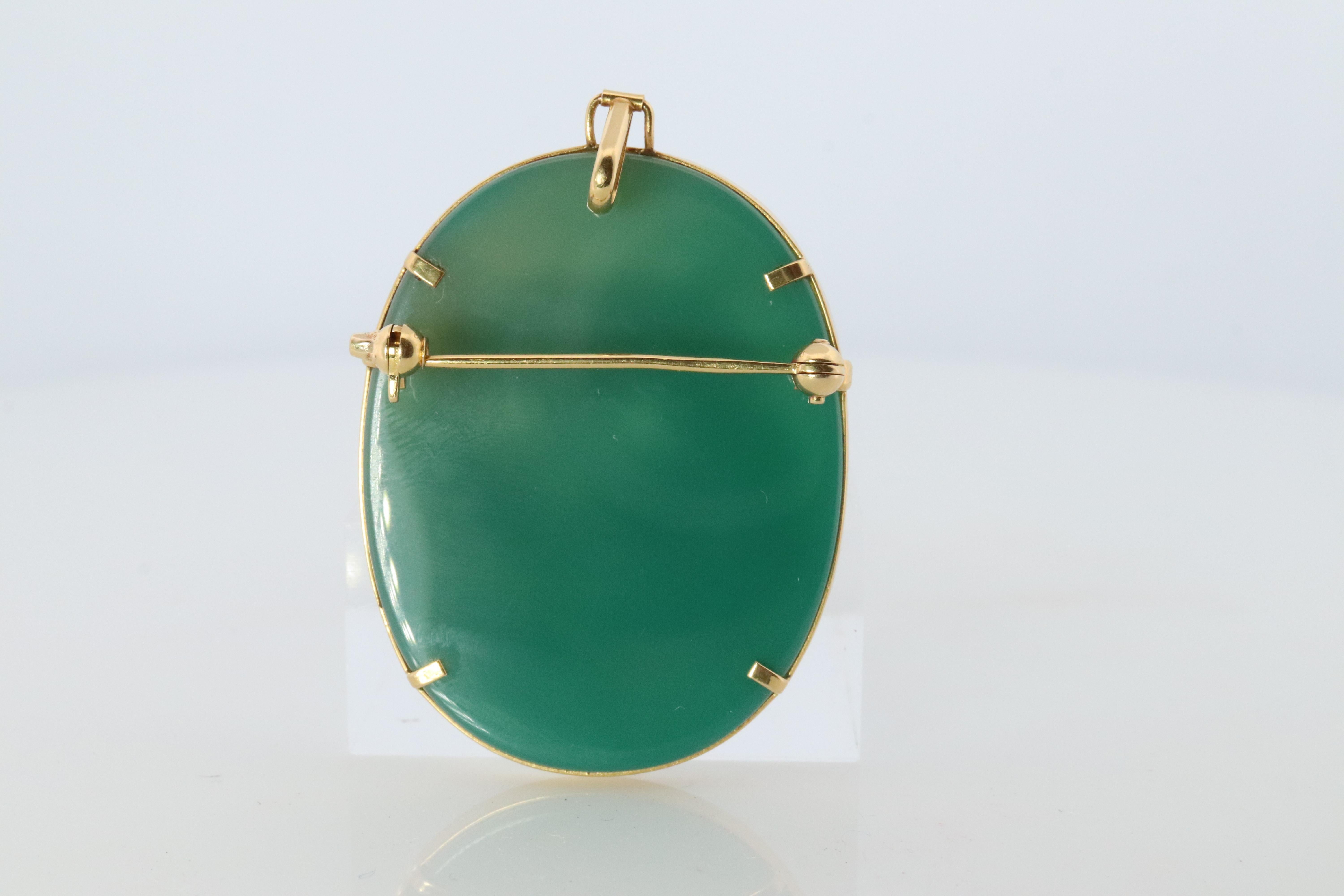 18k Cat Face Brooch and Pendant. 18k YG Carved Cute Cat Carved Cameo For Sale 1