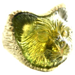 Anello gatto 18k, tormalina verde intagliata
