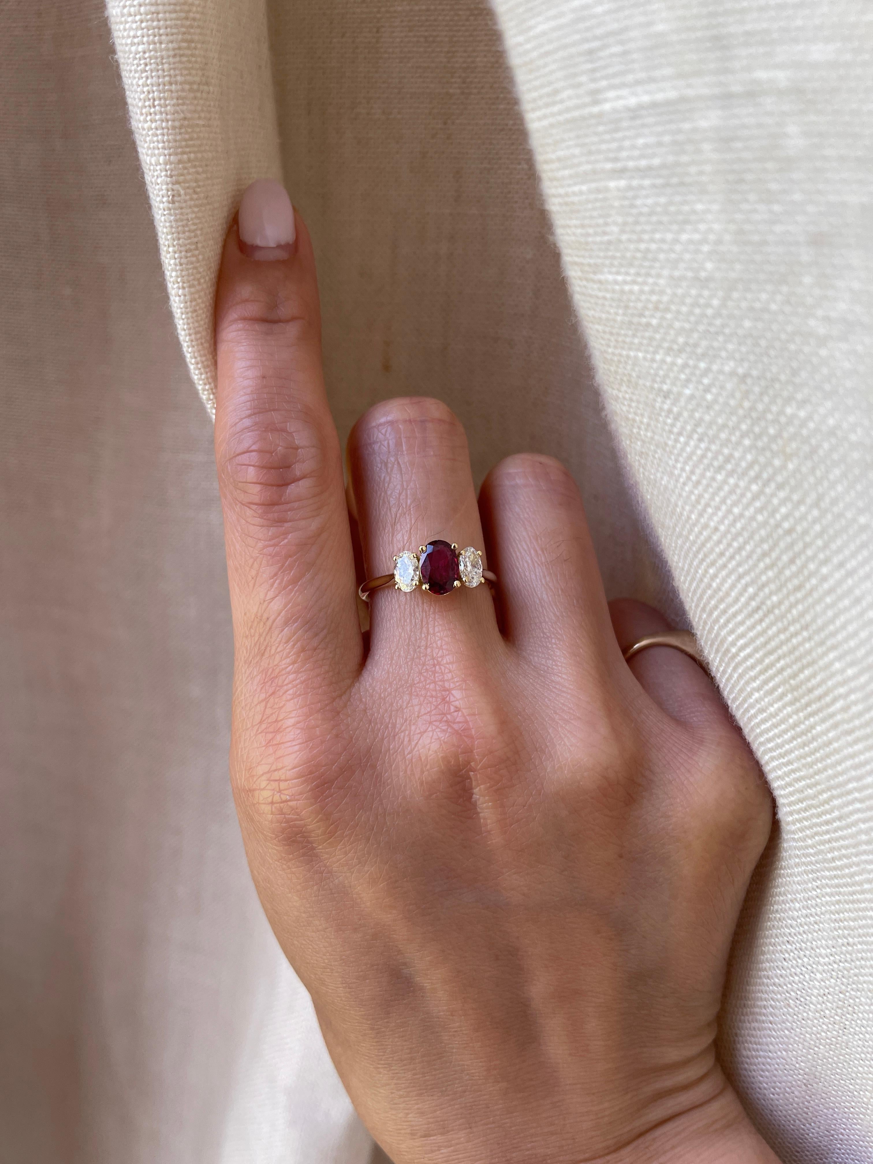 18karat Certified 0.88 Carat Ruby Diamond Ring, Three Stone Engagement Ring 2