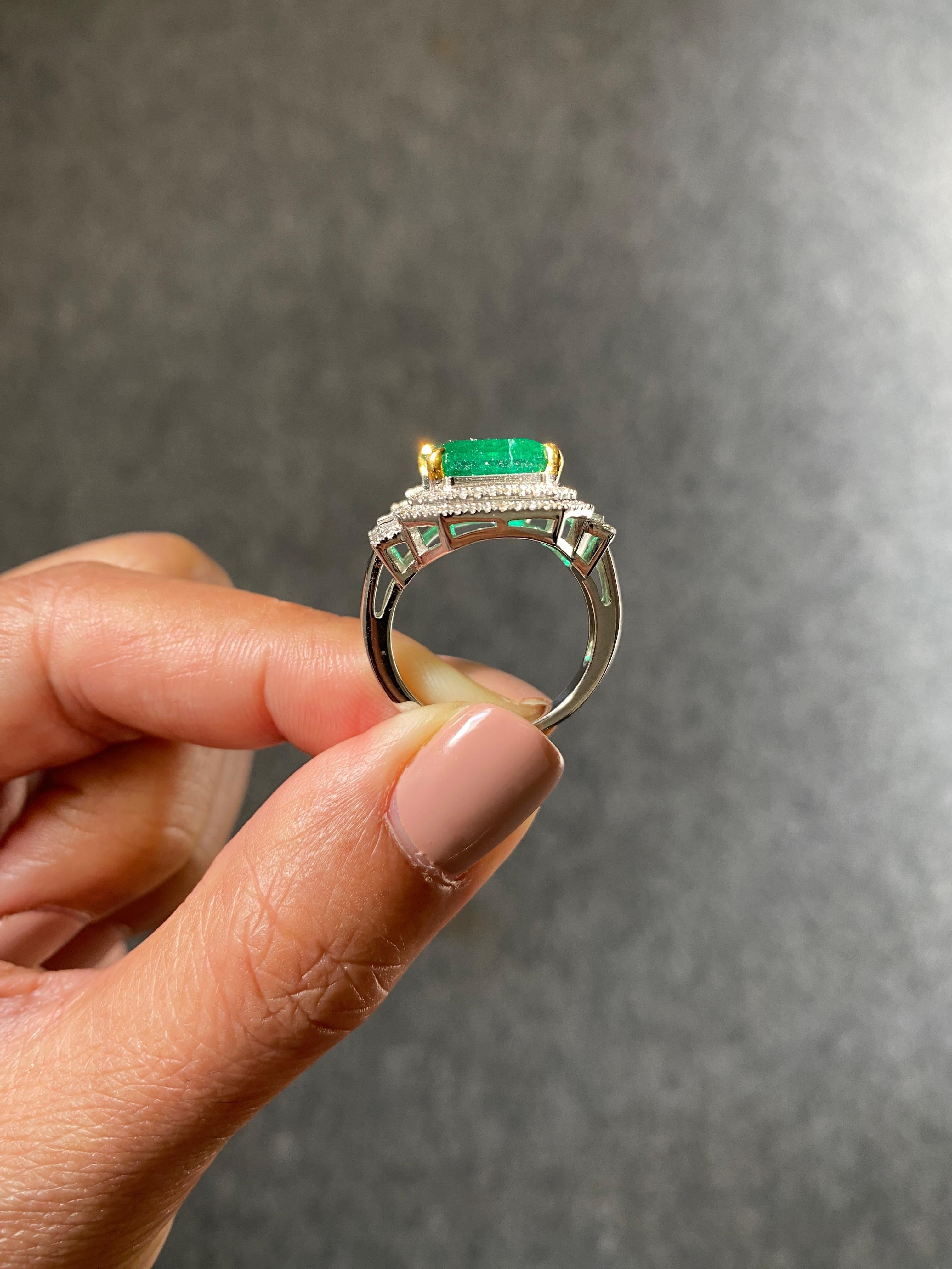 Anello a raggiera con smeraldo e diamante taglio quadrato certificato 18 carati in vendita 3