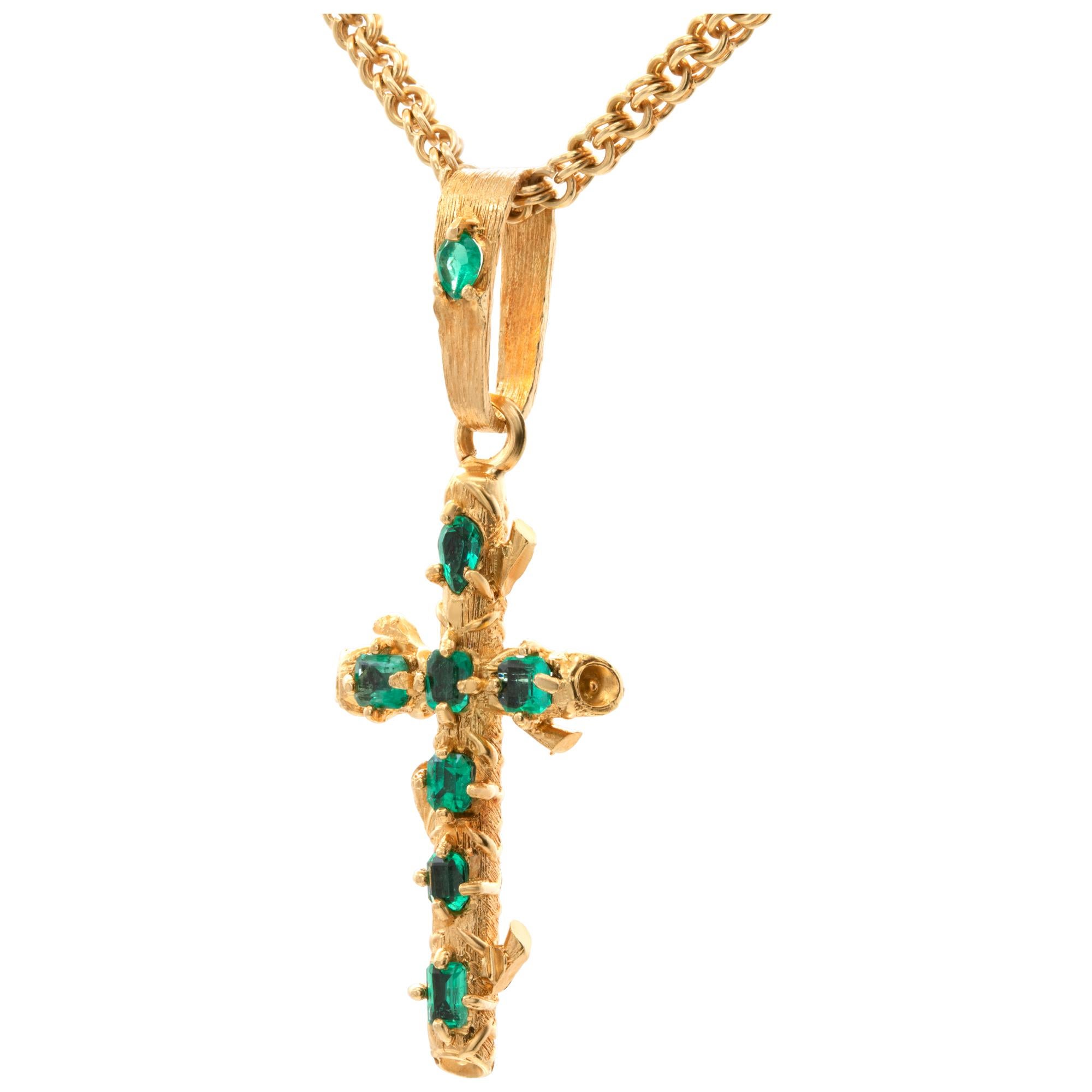 18k Chain with 18k Yellow Gold Chain Cross Pendant with Emeralds In Excellent Condition In Surfside, FL