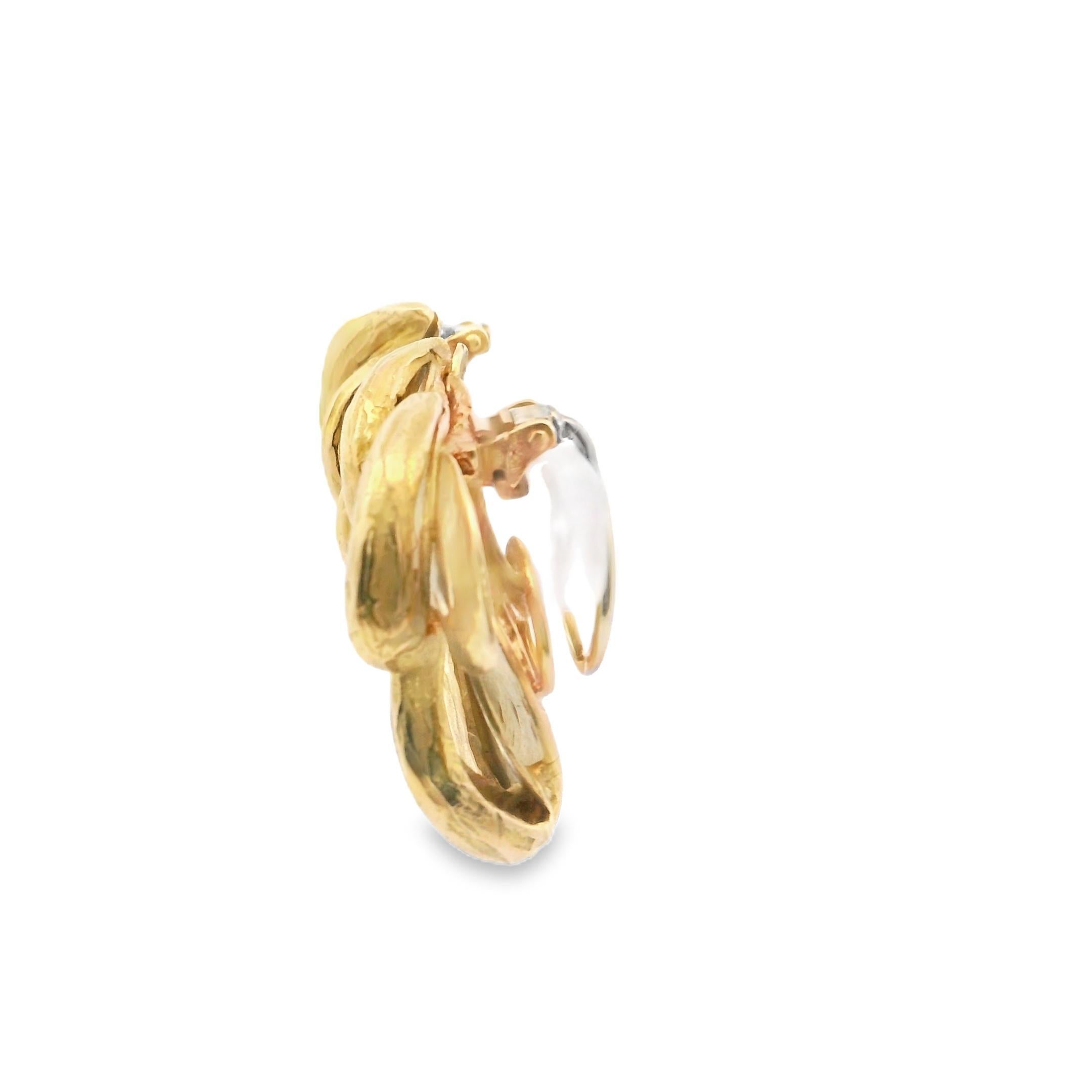 Fermagli per orecchie in oro di Chaumet
Oro 18 carati, firmato Chaumet Paris. marchio del costruttore, marcato 750, francese
segni distintivi
Francia, circa 1970
26 gr.