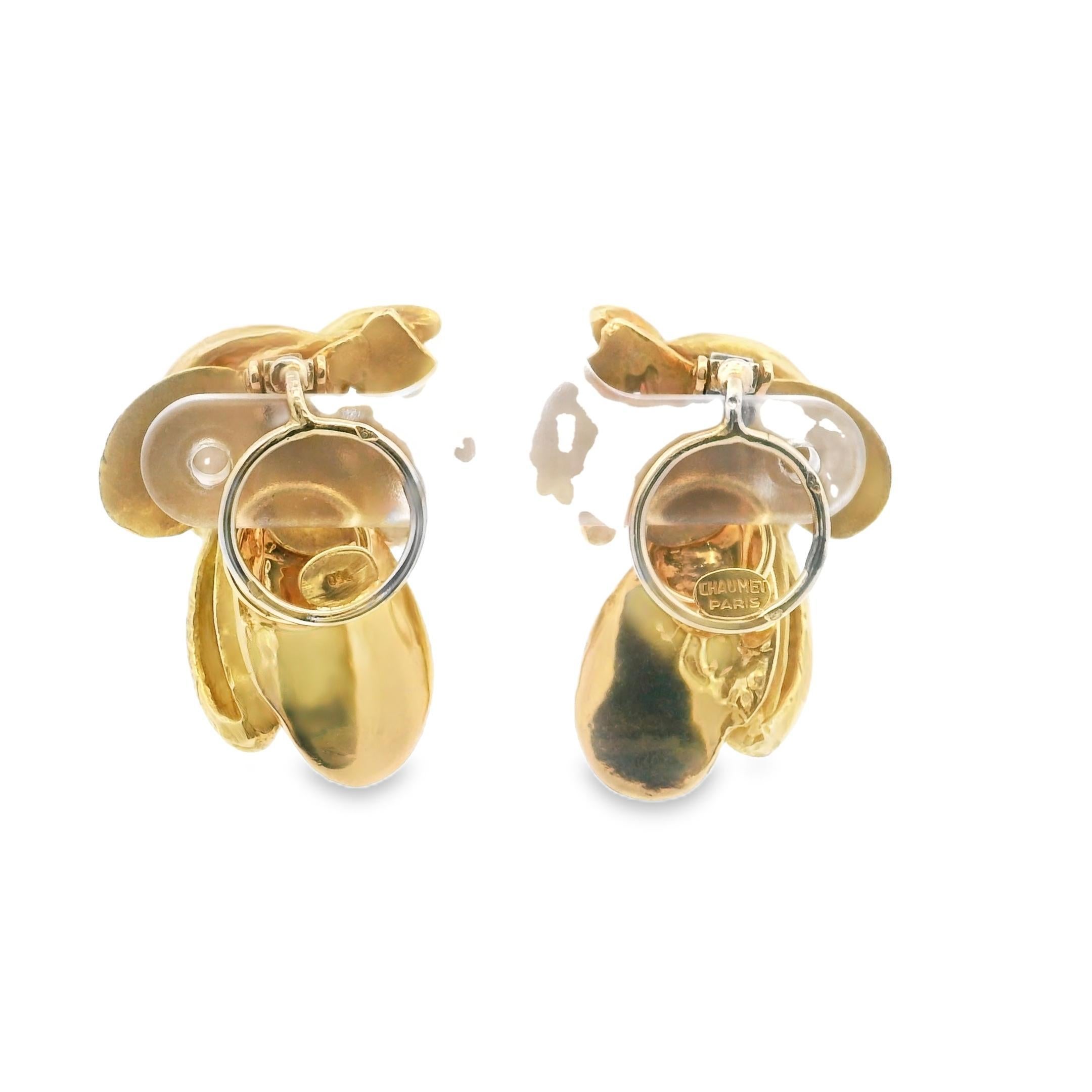 Donna Orecchini Chaumet Leaft Texture 18K in vendita