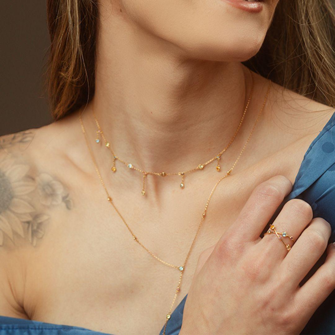 Girocollo 18K con Citrino brasiliano, Peridoto, Topazio blu, Ametista e Rodolite In condizioni Nuovo in vendita a Ridgefield, CT