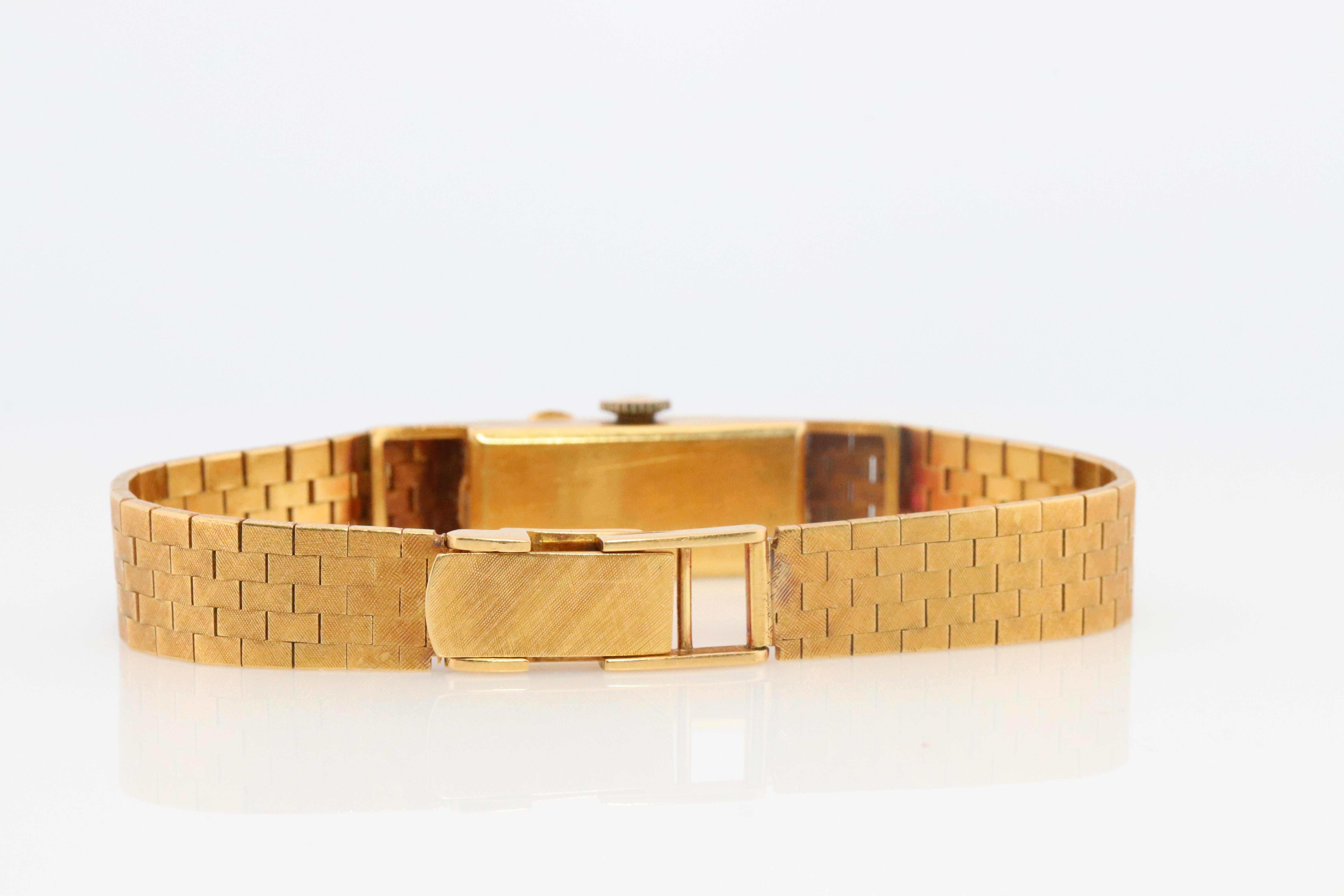 Women's 18k Chopard LUC Ladies Manual watch. Vintage Chopard 18k Yellow gold Watch. For Sale