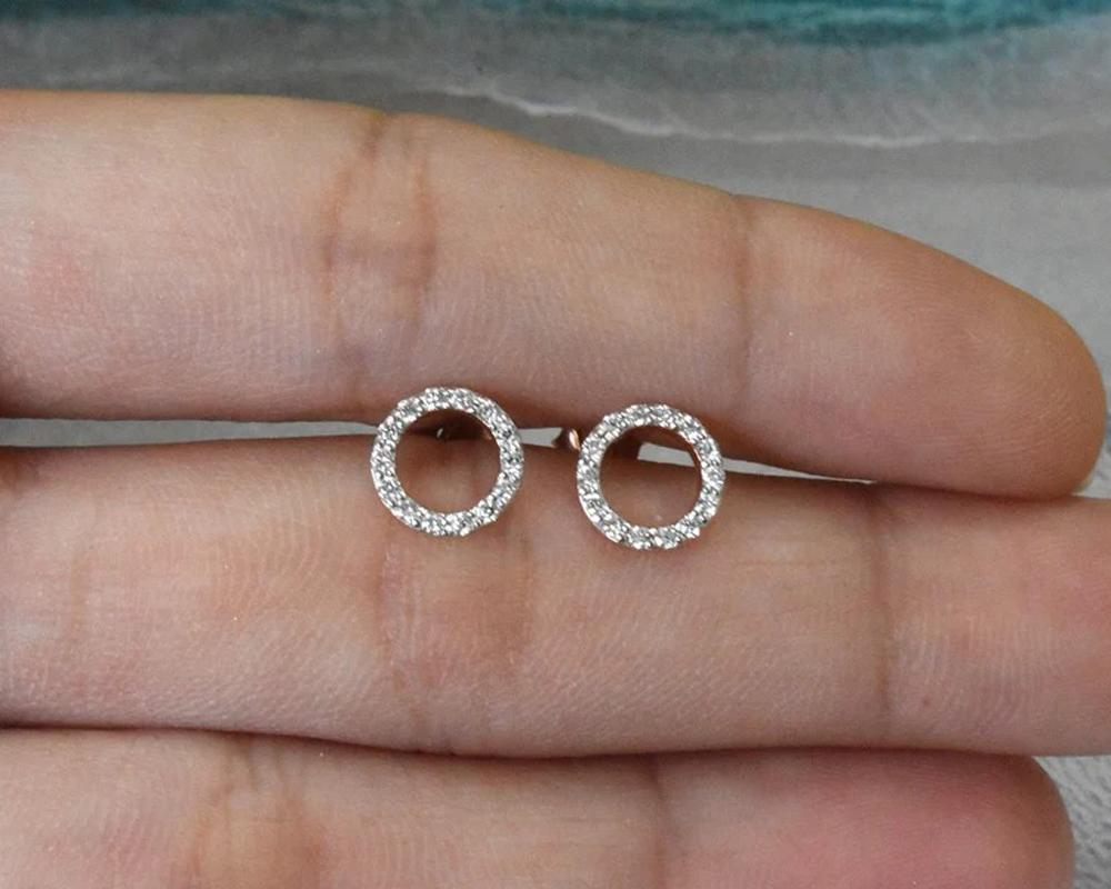 18k Circle Diamond Stud Earrings Round Diamond Studs For Sale 2