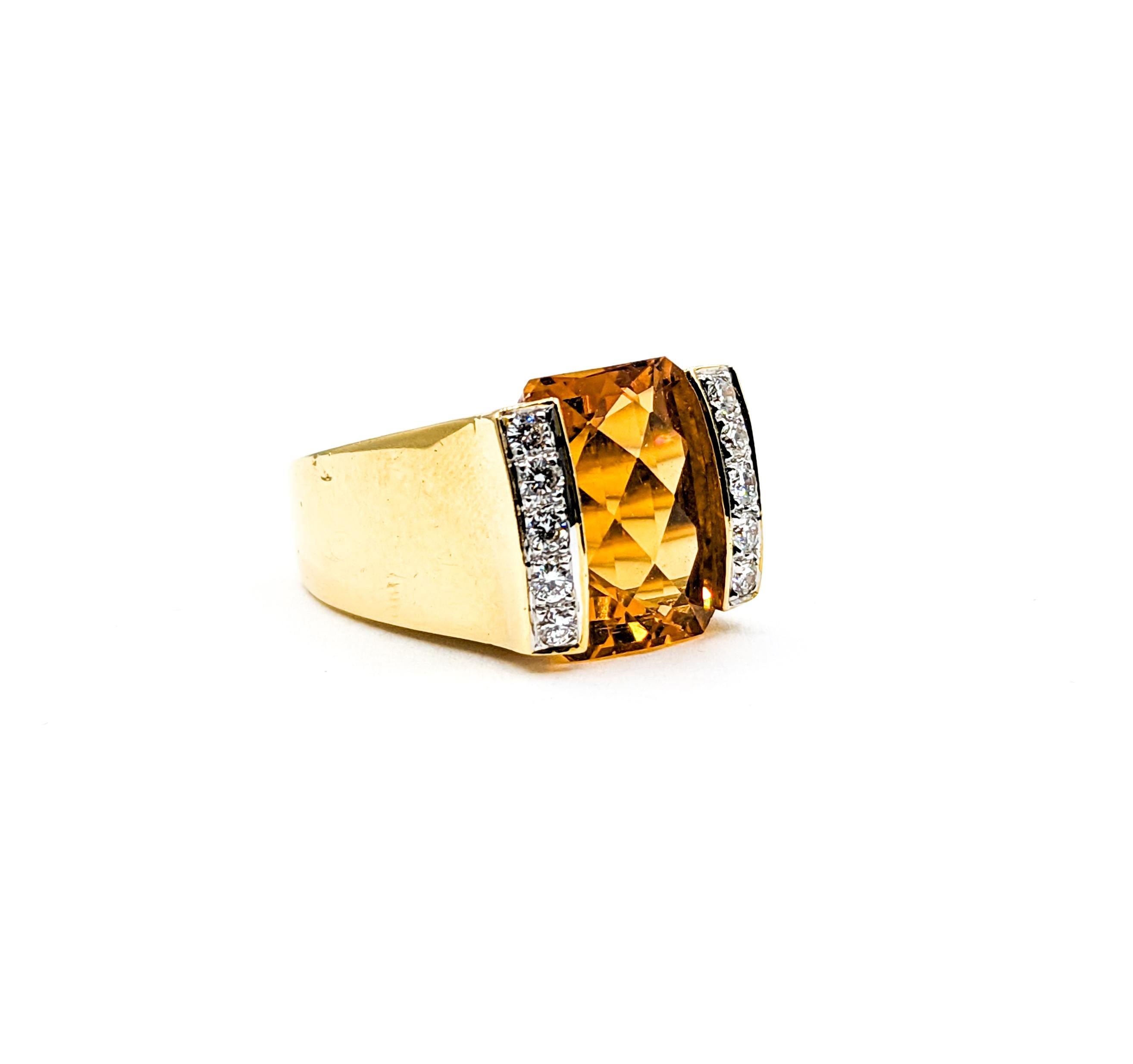 18k Citrine & Diamond Cocktail Ring In Excellent Condition For Sale In Bloomington, MN