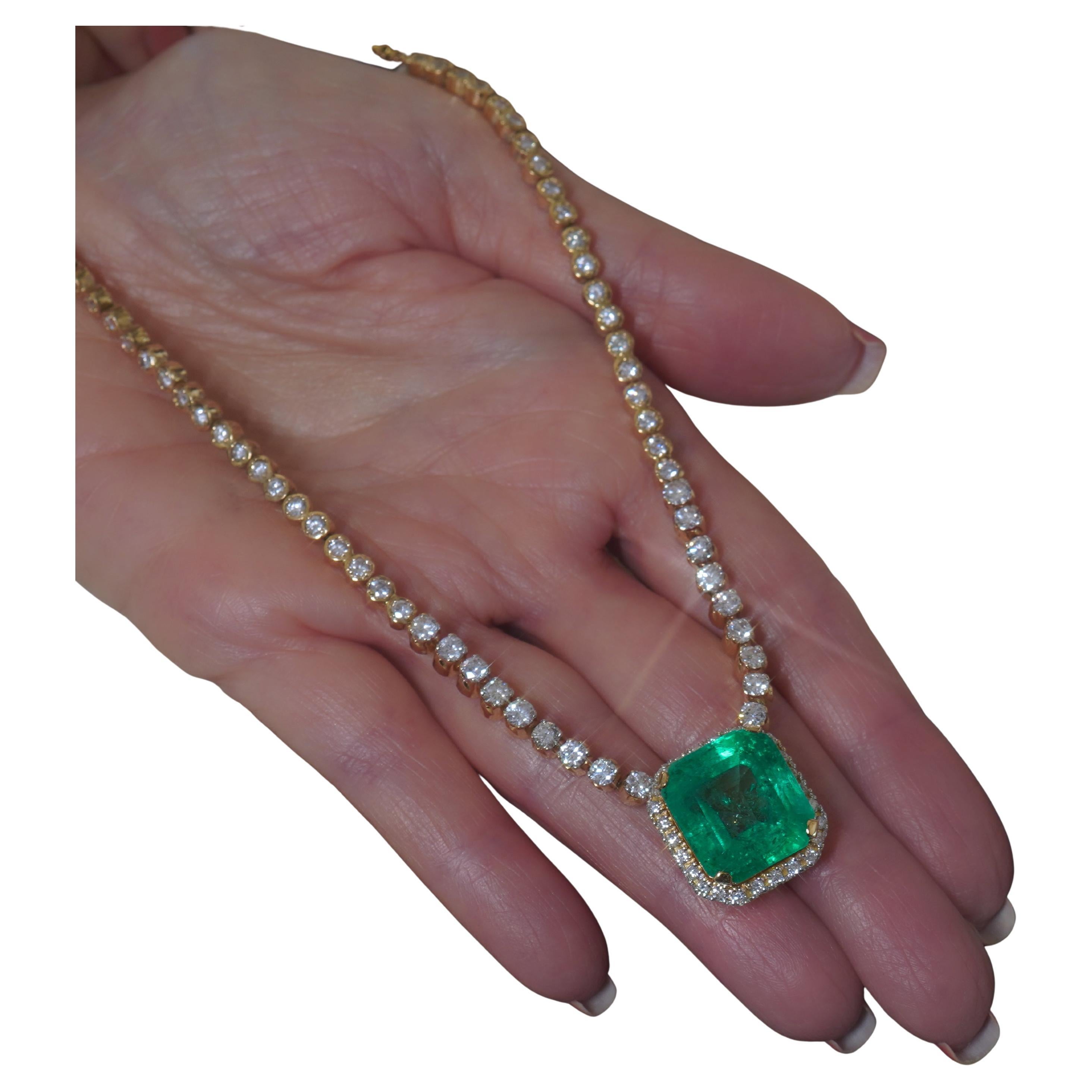 18k Colombian Emerald Diamond Vintage GIA Necklace Pendant Fine VS 34.72 Carats! For Sale