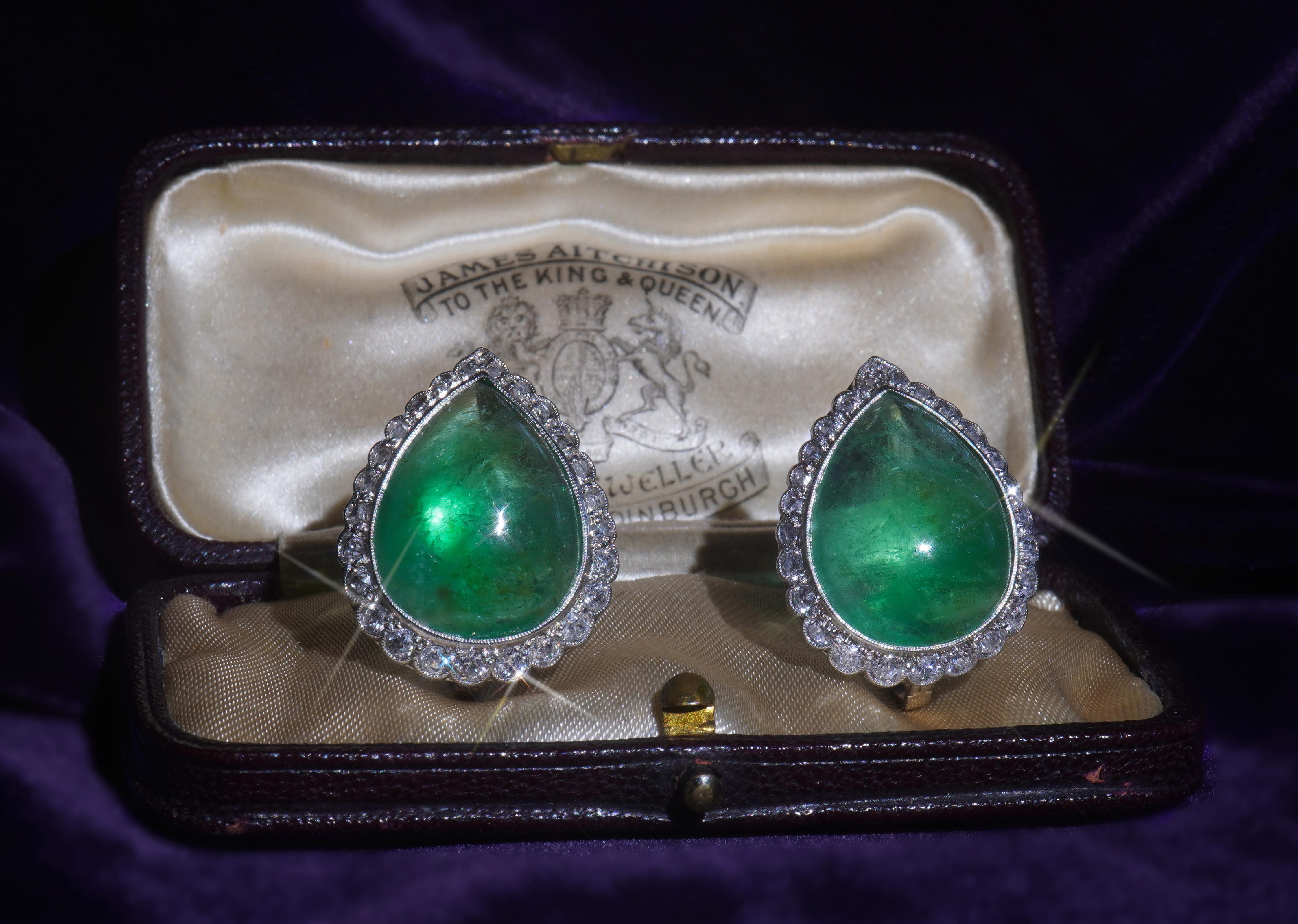 18K Colombian Emerald Earrings Diamond Antique GIA Certified Huge 25.12 Carats! For Sale 4